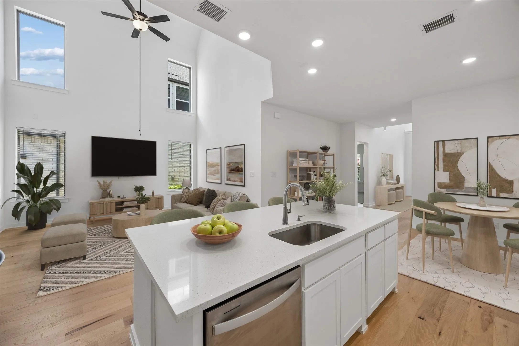 Single Family Residence For Sale in Collin County , 708 Kendall Lane, Celina, Texas 75009, 3 Bedroom, 3 Bathroom, 2 Garage spaces, 2,390 Sqft, built in 2024, mls#21377093, Real Estate Agent in Celina, Homes For Sale in Collin county, Homes For Sale in Celina, Realtor in Celina Texas, Real Estate Brokerage Independent Realty Texas, Luminita Cordes Realtor