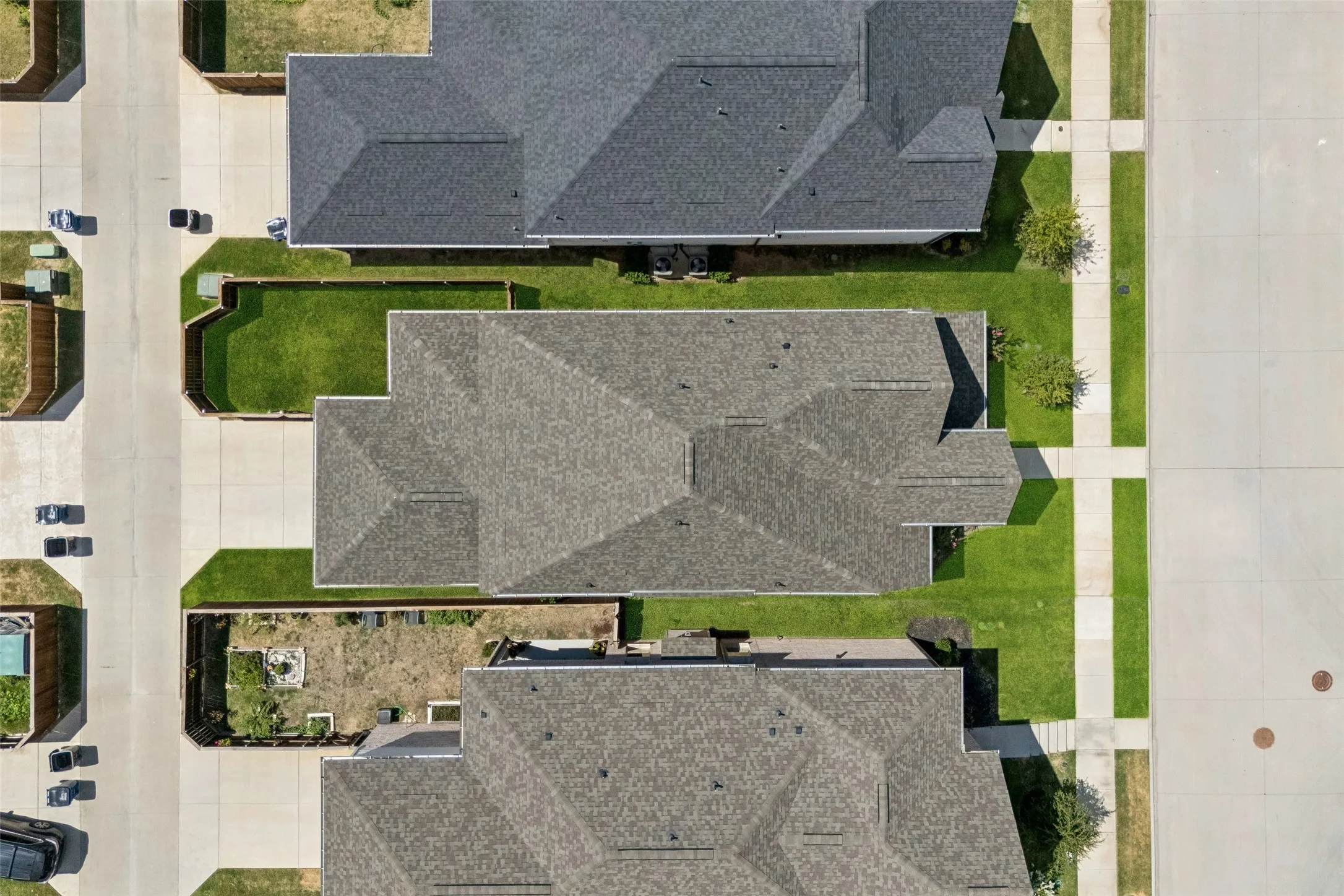 Single Family Residence For Sale in Collin County , 708 Kendall Lane, Celina, Texas 75009, 3 Bedroom, 3 Bathroom, 2 Garage spaces, 2,390 Sqft, built in 2024, mls#21377093, Real Estate Agent in Celina, Homes For Sale in Collin county, Homes For Sale in Celina, Realtor in Celina Texas, Real Estate Brokerage Independent Realty Texas, Luminita Cordes Realtor
