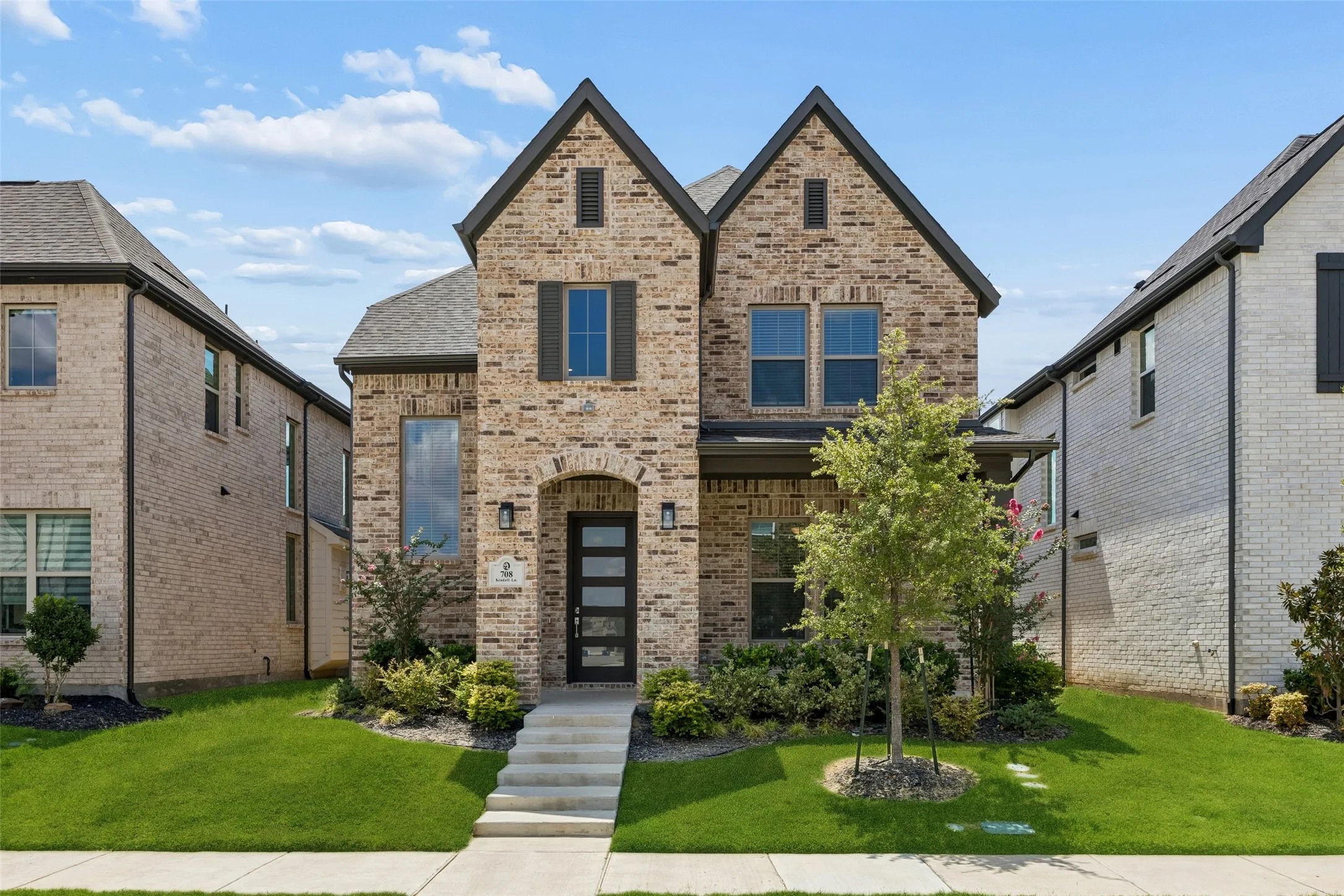 Single Family Residence For Sale in Collin County , 708 Kendall Lane, Celina, Texas 75009, 3 Bedroom, 3 Bathroom, 2 Garage spaces, 2,390 Sqft, built in 2024, mls#21377093, Real Estate Agent in Celina, Homes For Sale in Collin county, Homes For Sale in Celina, Realtor in Celina Texas, Real Estate Brokerage Independent Realty Texas, Luminita Cordes Realtor