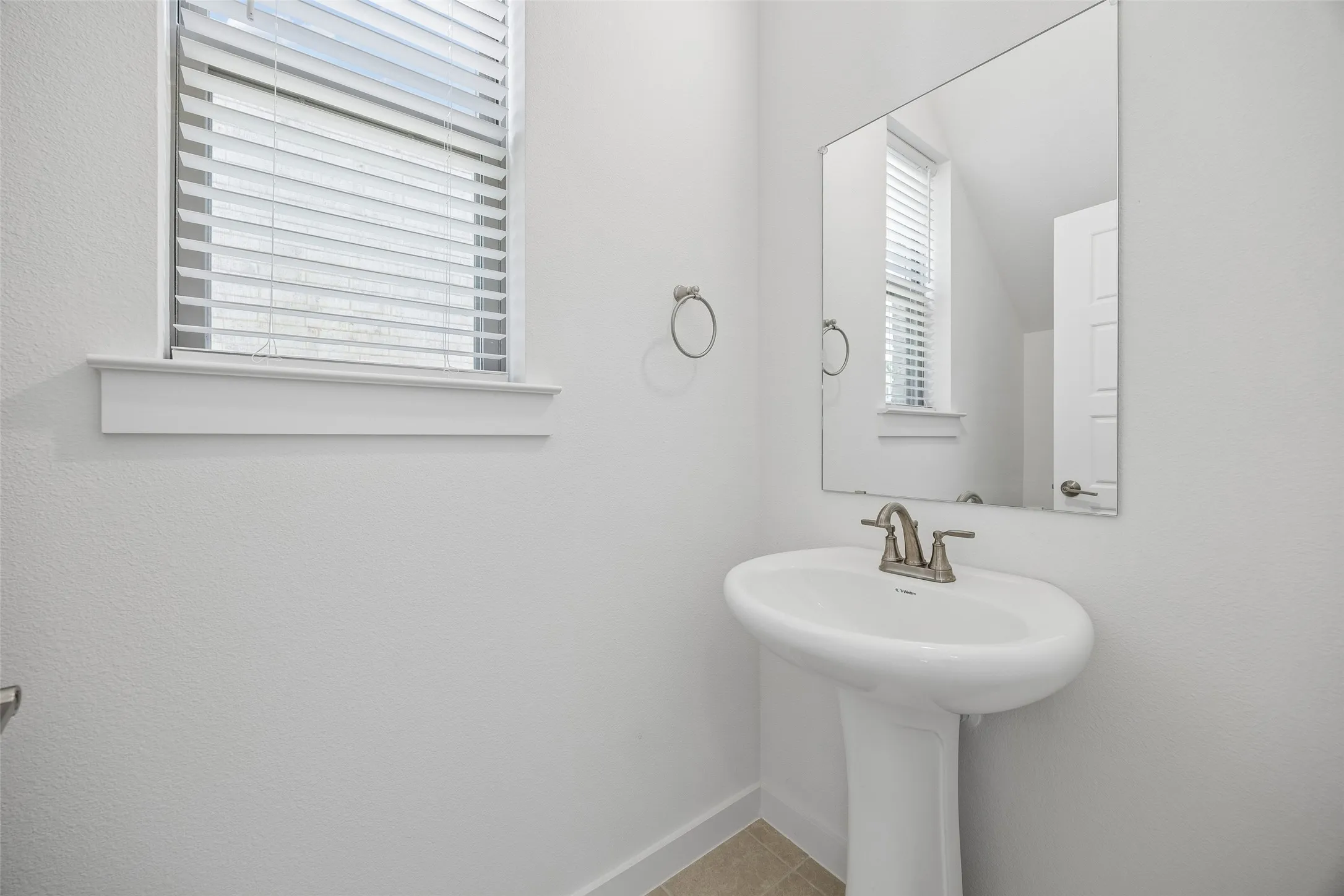 Single Family Residence For Sale in Collin County , 708 Kendall Lane, Celina, Texas 75009, 3 Bedroom, 3 Bathroom, 2 Garage spaces, 2,390 Sqft, built in 2024, mls#21377093, Real Estate Agent in Celina, Homes For Sale in Collin county, Homes For Sale in Celina, Realtor in Celina Texas, Real Estate Brokerage Independent Realty Texas, Luminita Cordes Realtor