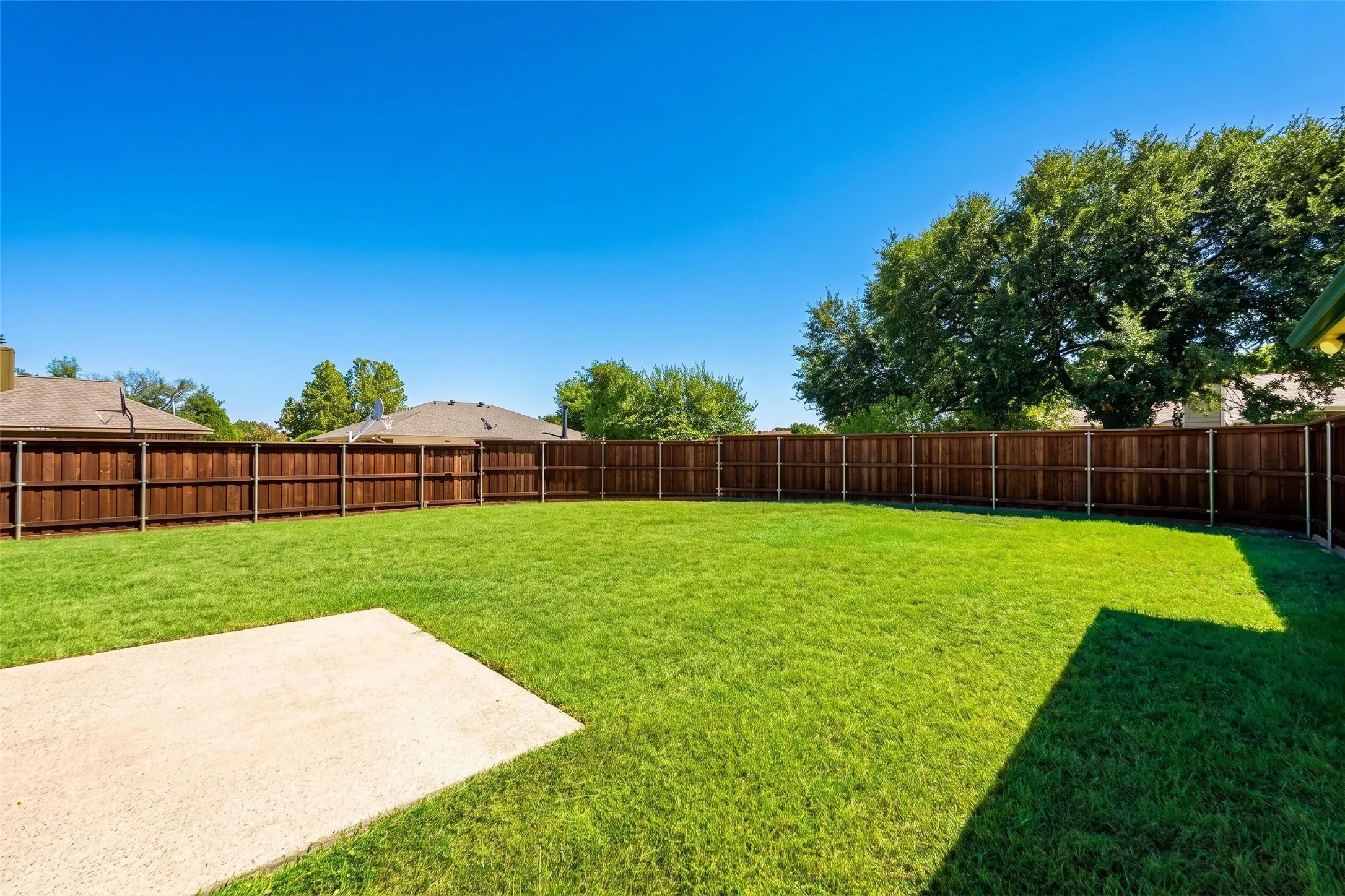 Single Family Residence For Rent in Collin County , 1400 Chicota Drive, Plano, Texas 75023, 3 Bedroom, 2 Bathroom, 2 Garage spaces, 1,613 Sqft, built in 1985, mls#21364854, Real Estate Agent in Plano, Homes For Rent in Collin county, Homes For Rent in Plano, Realtor in Plano Texas, Real Estate Brokerage Independent Realty Texas, Luminita Cordes Realtor