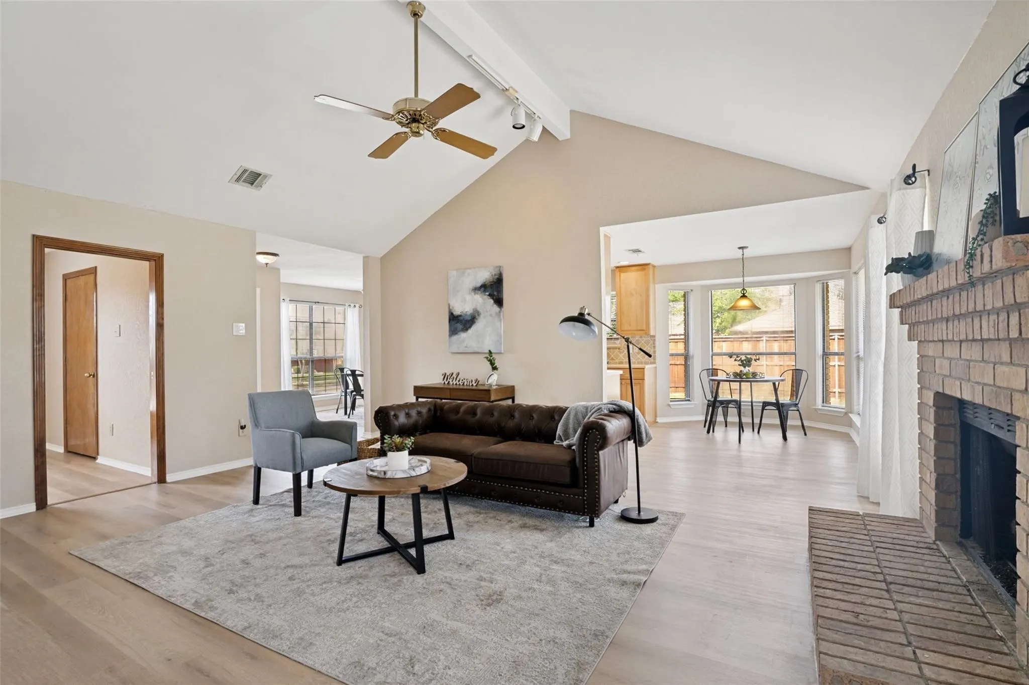 Single Family Residence For Rent in Collin County , 1400 Chicota Drive, Plano, Texas 75023, 3 Bedroom, 2 Bathroom, 2 Garage spaces, 1,613 Sqft, built in 1985, mls#21364854, Real Estate Agent in Plano, Homes For Rent in Collin county, Homes For Rent in Plano, Realtor in Plano Texas, Real Estate Brokerage Independent Realty Texas, Luminita Cordes Realtor