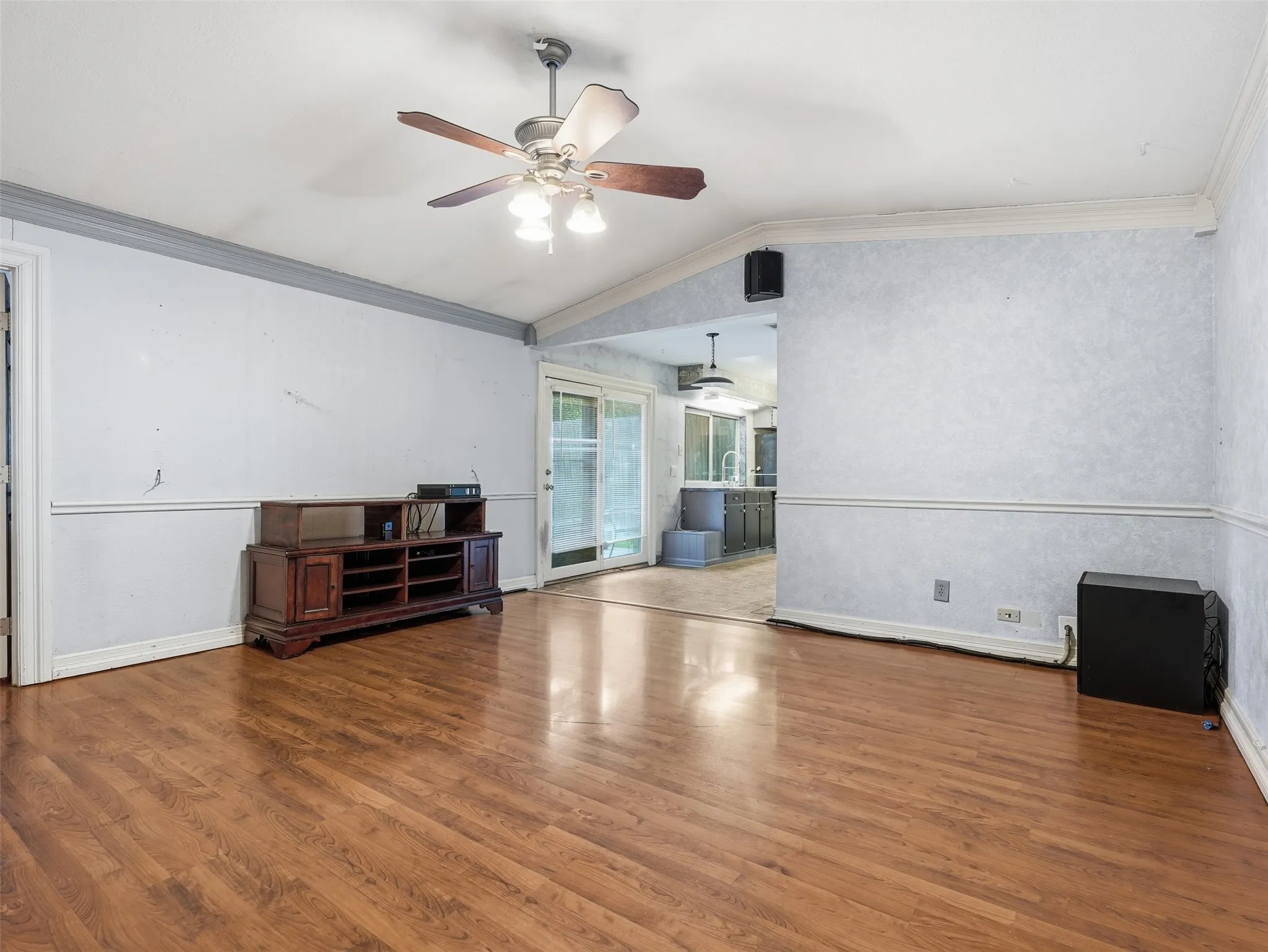 Single Family Residence For Sale in Tarrant County , 7228 Oldham Place, North Richland Hills, Texas 76182, 3 Bedroom, 2 Bathroom, 2 Garage spaces, 1,277 Sqft, built in 1972, mls#21375273, Real Estate Agent in North Richland Hills, Homes For Sale in Tarrant county, Homes For Sale in North Richland Hills, Realtor in North Richland Hills Texas, Real Estate Brokerage Independent Realty Texas, Luminita Cordes Realtor