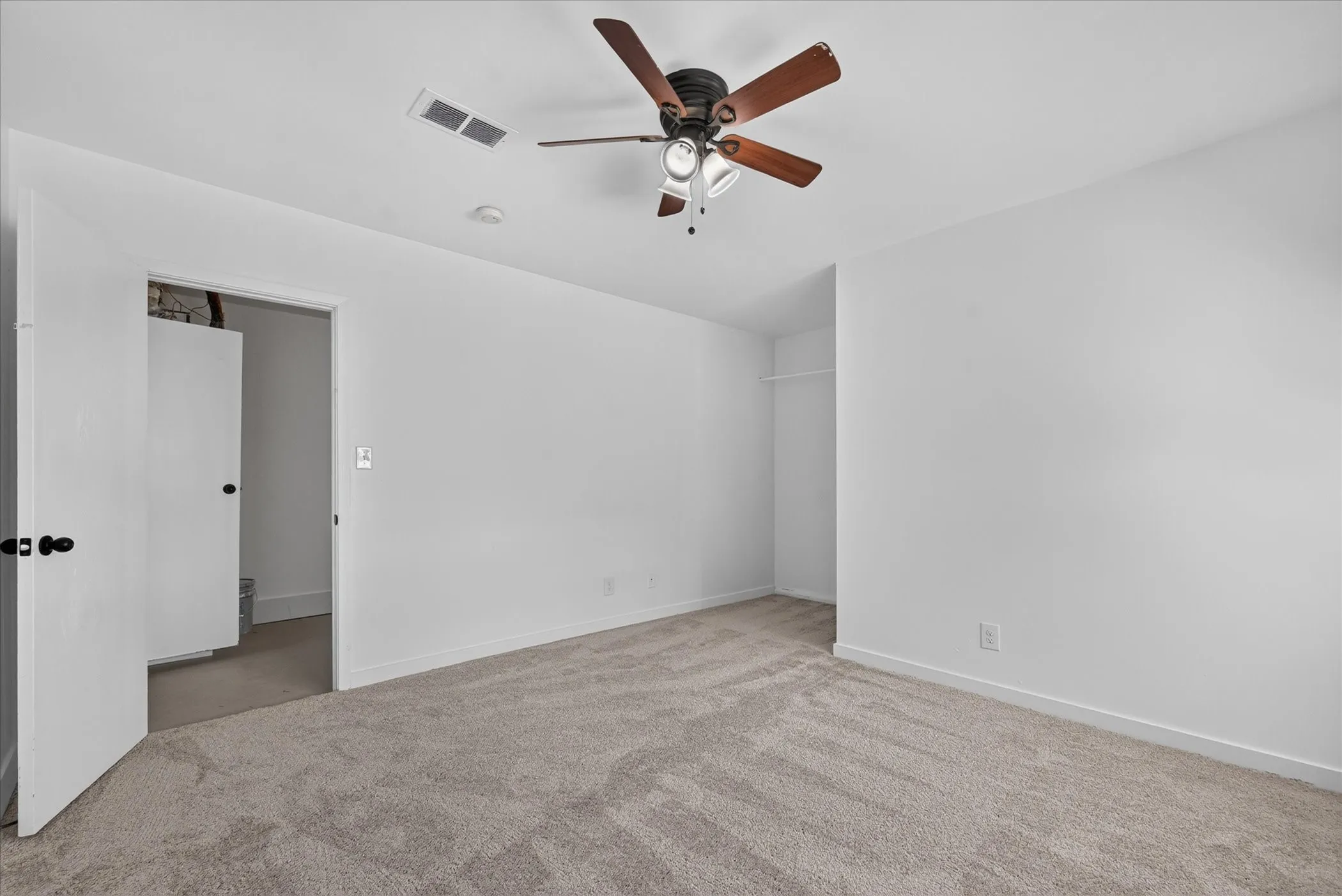 Single Family Residence For Sale in Dallas County , 2922 Bonanza Lane, Garland, Texas 75042, 4 Bedroom, 3 Bathroom, Garage spaces, 1,671 Sqft, built in 1974, mls#21374554, Real Estate Agent in Garland, Homes For Sale in Dallas county, Homes For Sale in Garland, Realtor in Garland Texas, Real Estate Brokerage Independent Realty Texas, Luminita Cordes Realtor