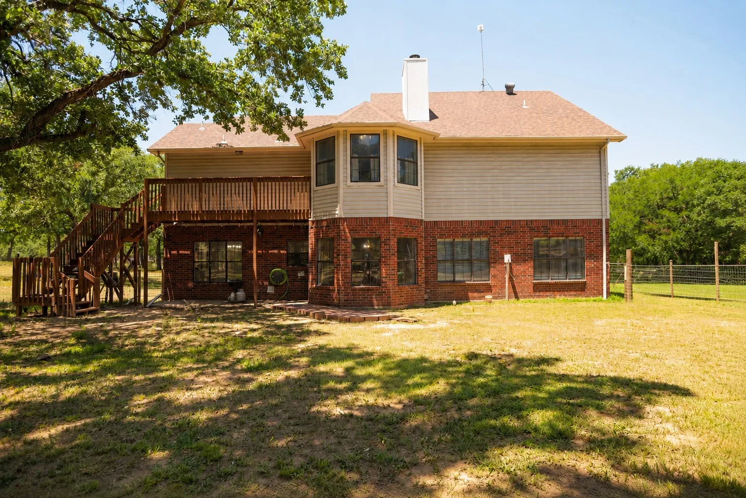 Single Family Residence For Sale in Wise County , 696 Indian Trail, Decatur, Texas 76234, 4 Bedroom, 3 Bathroom, 2 Garage spaces, 2,895 Sqft, built in 1997, mls#21378187, Real Estate Agent in Decatur, Homes For Sale in Wise county, Homes For Sale in Decatur, Realtor in Decatur Texas, Real Estate Brokerage Independent Realty Texas, Luminita Cordes Realtor