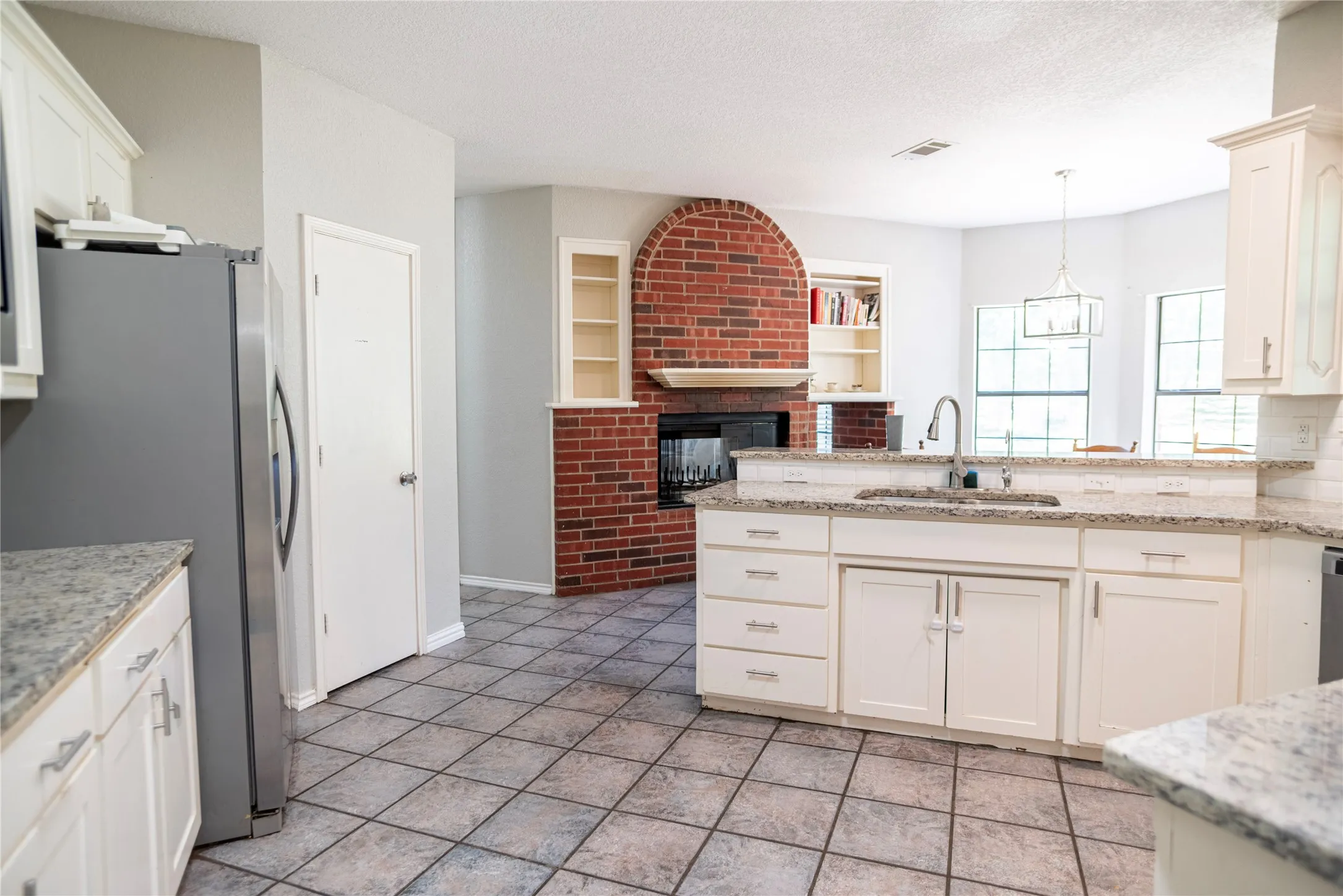 Single Family Residence For Sale in Wise County , 696 Indian Trail, Decatur, Texas 76234, 4 Bedroom, 3 Bathroom, 2 Garage spaces, 2,895 Sqft, built in 1997, mls#21378187, Real Estate Agent in Decatur, Homes For Sale in Wise county, Homes For Sale in Decatur, Realtor in Decatur Texas, Real Estate Brokerage Independent Realty Texas, Luminita Cordes Realtor
