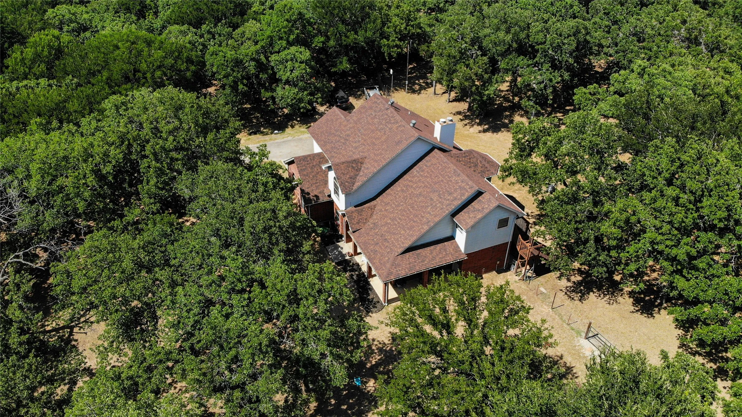 Single Family Residence For Sale in Wise County , 696 Indian Trail, Decatur, Texas 76234, 4 Bedroom, 3 Bathroom, 2 Garage spaces, 2,895 Sqft, built in 1997, mls#21378187, Real Estate Agent in Decatur, Homes For Sale in Wise county, Homes For Sale in Decatur, Realtor in Decatur Texas, Real Estate Brokerage Independent Realty Texas, Luminita Cordes Realtor
