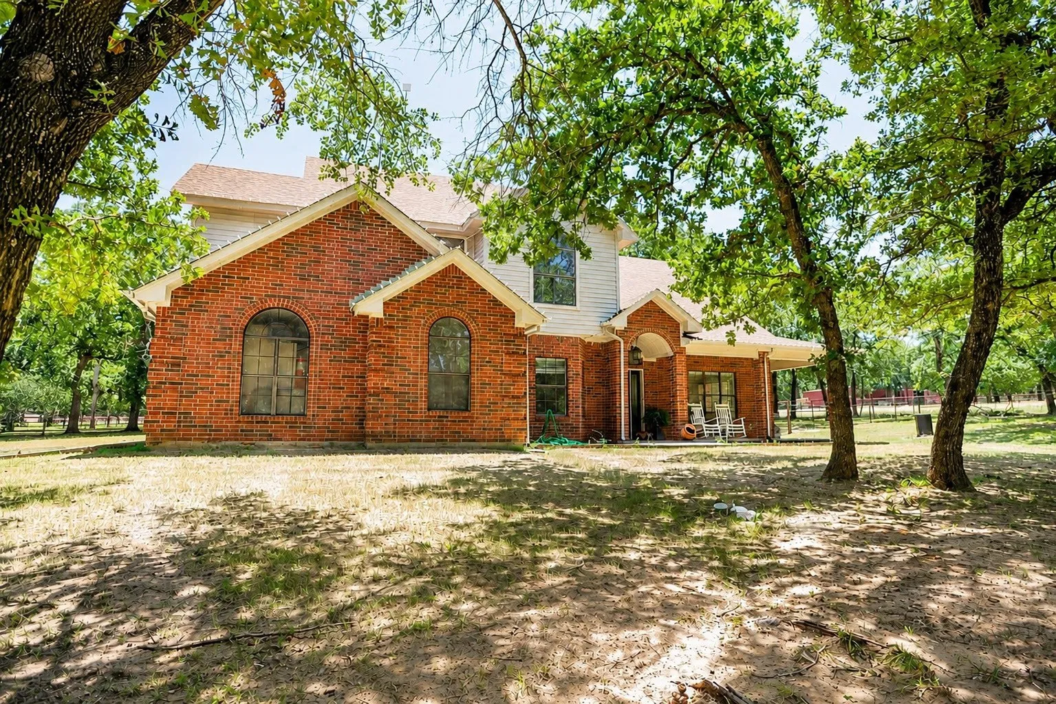 Single Family Residence For Sale in Wise County , 696 Indian Trail, Decatur, Texas 76234, 4 Bedroom, 3 Bathroom, 2 Garage spaces, 2,895 Sqft, built in 1997, mls#21378187, Real Estate Agent in Decatur, Homes For Sale in Wise county, Homes For Sale in Decatur, Realtor in Decatur Texas, Real Estate Brokerage Independent Realty Texas, Luminita Cordes Realtor
