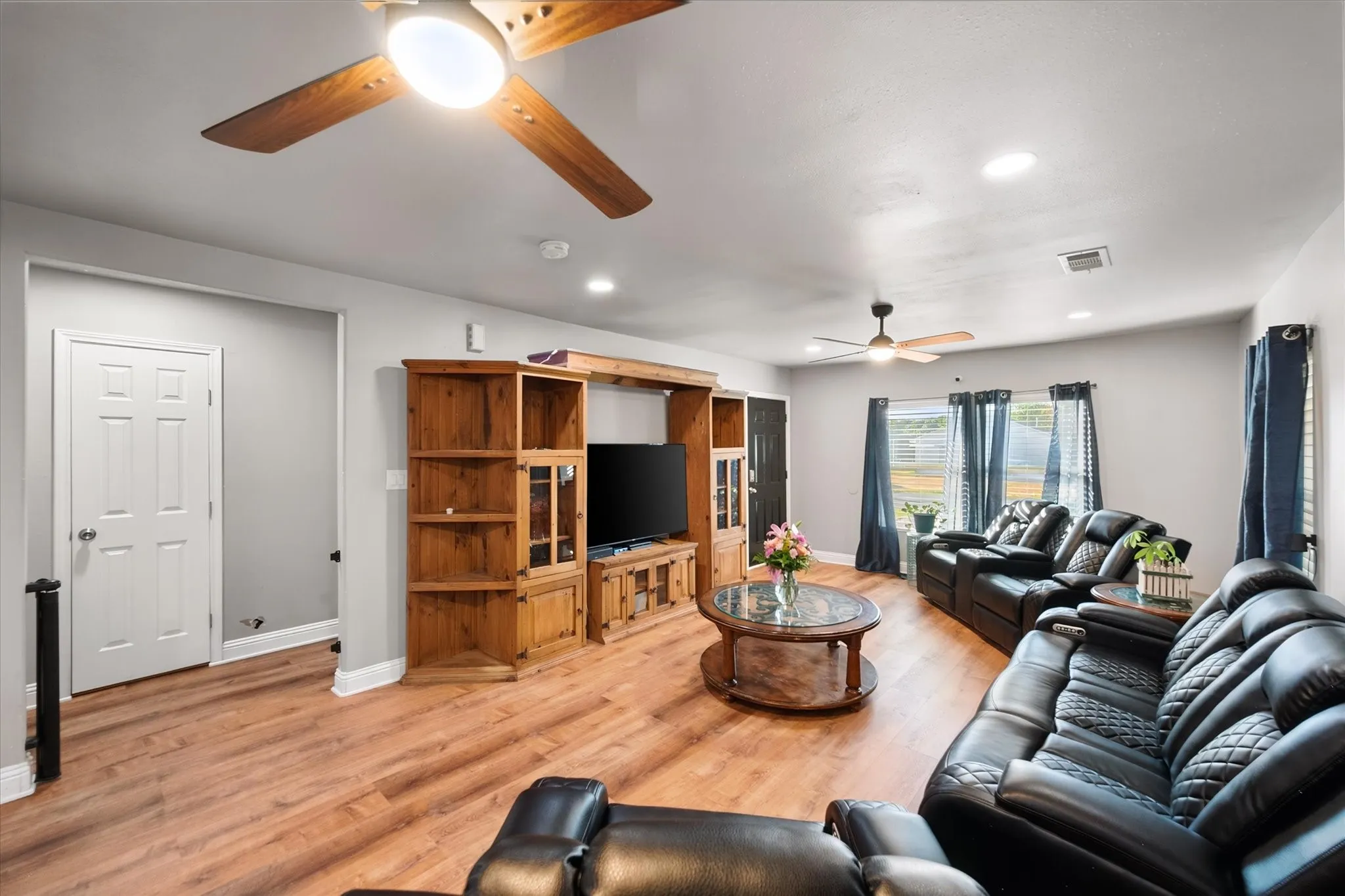 Luxury vinyl flooring that looks like real hardwood