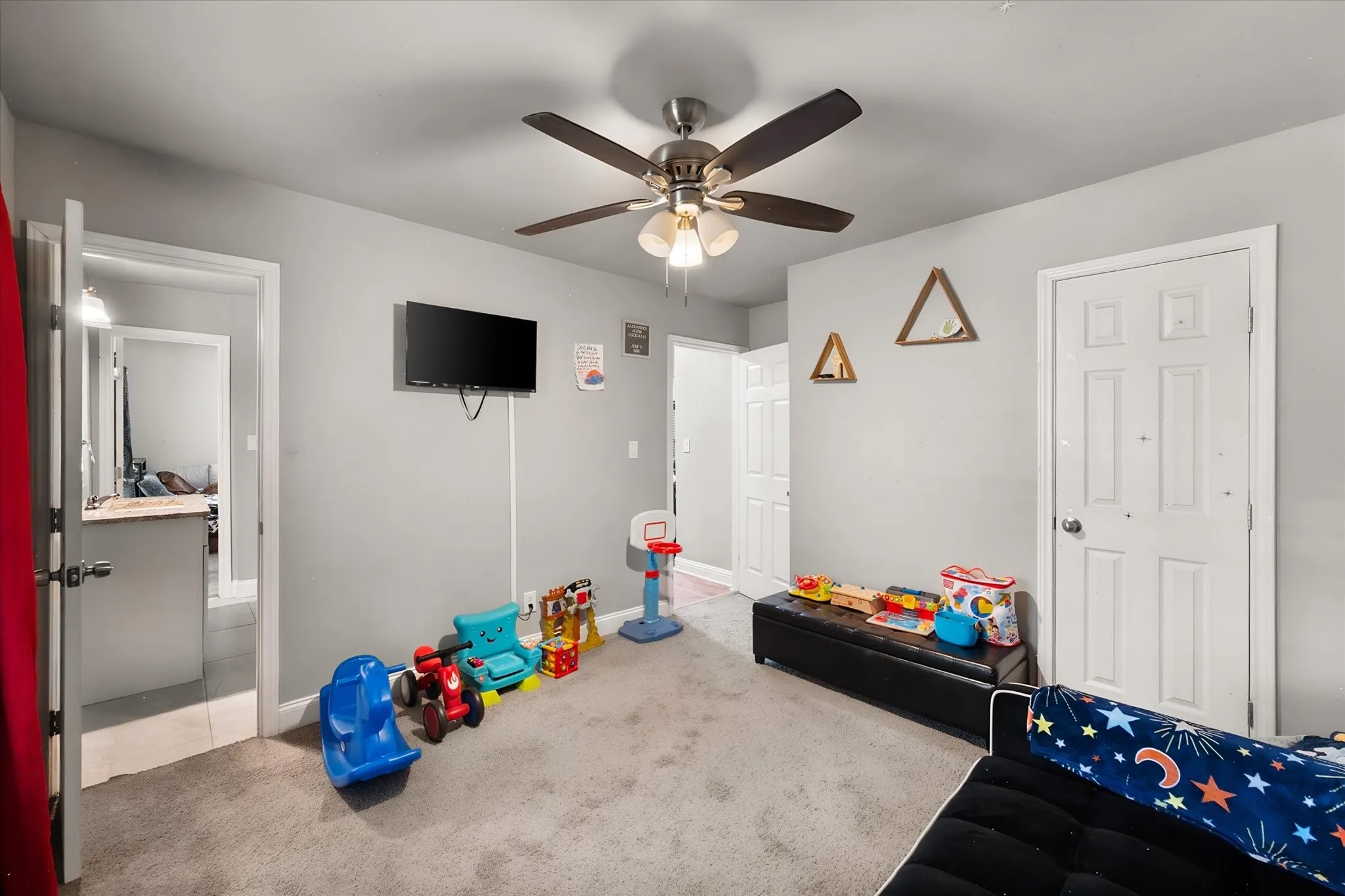 Part of the 2nd bedroom with a Jack and Jill feature