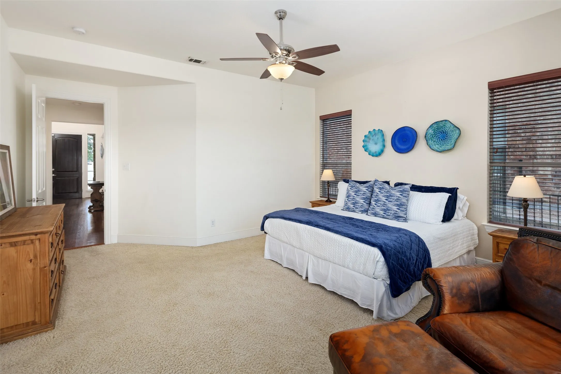 Single Family Residence For Sale in Collin County , 2801 Meadow Ridge Drive, Prosper, Texas 75078, 5 Bedroom, 4 Bathroom, 2 Garage spaces, 3,941 Sqft, built in 2010, mls#21378308, Real Estate Agent in Prosper, Homes For Sale in Collin county, Homes For Sale in Prosper, Realtor in Prosper Texas, Real Estate Brokerage Independent Realty Texas, Luminita Cordes Realtor