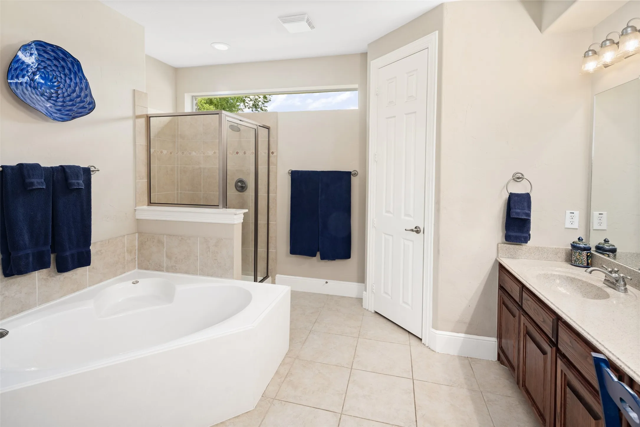 Single Family Residence For Sale in Collin County , 2801 Meadow Ridge Drive, Prosper, Texas 75078, 5 Bedroom, 4 Bathroom, 2 Garage spaces, 3,941 Sqft, built in 2010, mls#21378308, Real Estate Agent in Prosper, Homes For Sale in Collin county, Homes For Sale in Prosper, Realtor in Prosper Texas, Real Estate Brokerage Independent Realty Texas, Luminita Cordes Realtor