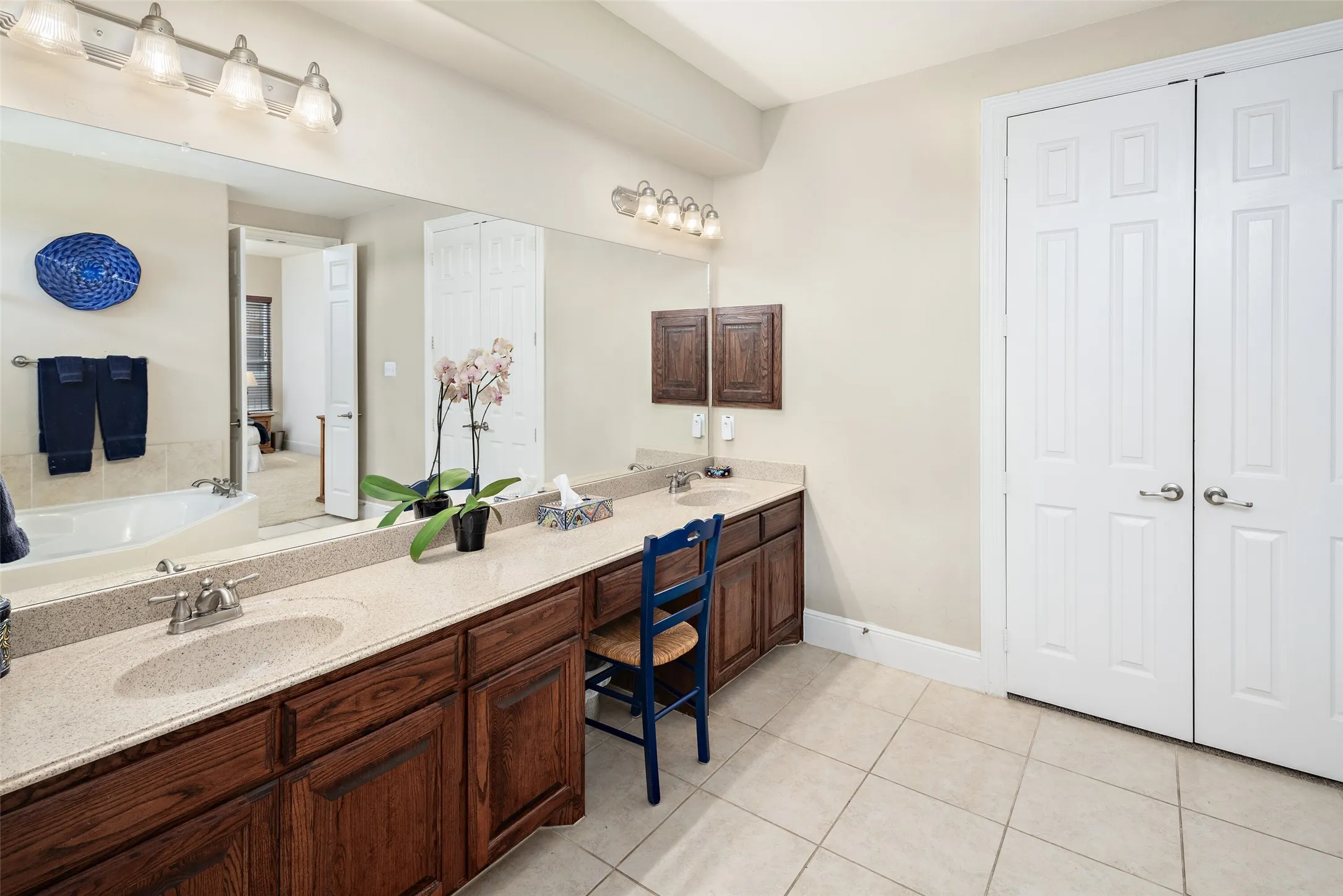 Single Family Residence For Sale in Collin County , 2801 Meadow Ridge Drive, Prosper, Texas 75078, 5 Bedroom, 4 Bathroom, 2 Garage spaces, 3,941 Sqft, built in 2010, mls#21378308, Real Estate Agent in Prosper, Homes For Sale in Collin county, Homes For Sale in Prosper, Realtor in Prosper Texas, Real Estate Brokerage Independent Realty Texas, Luminita Cordes Realtor