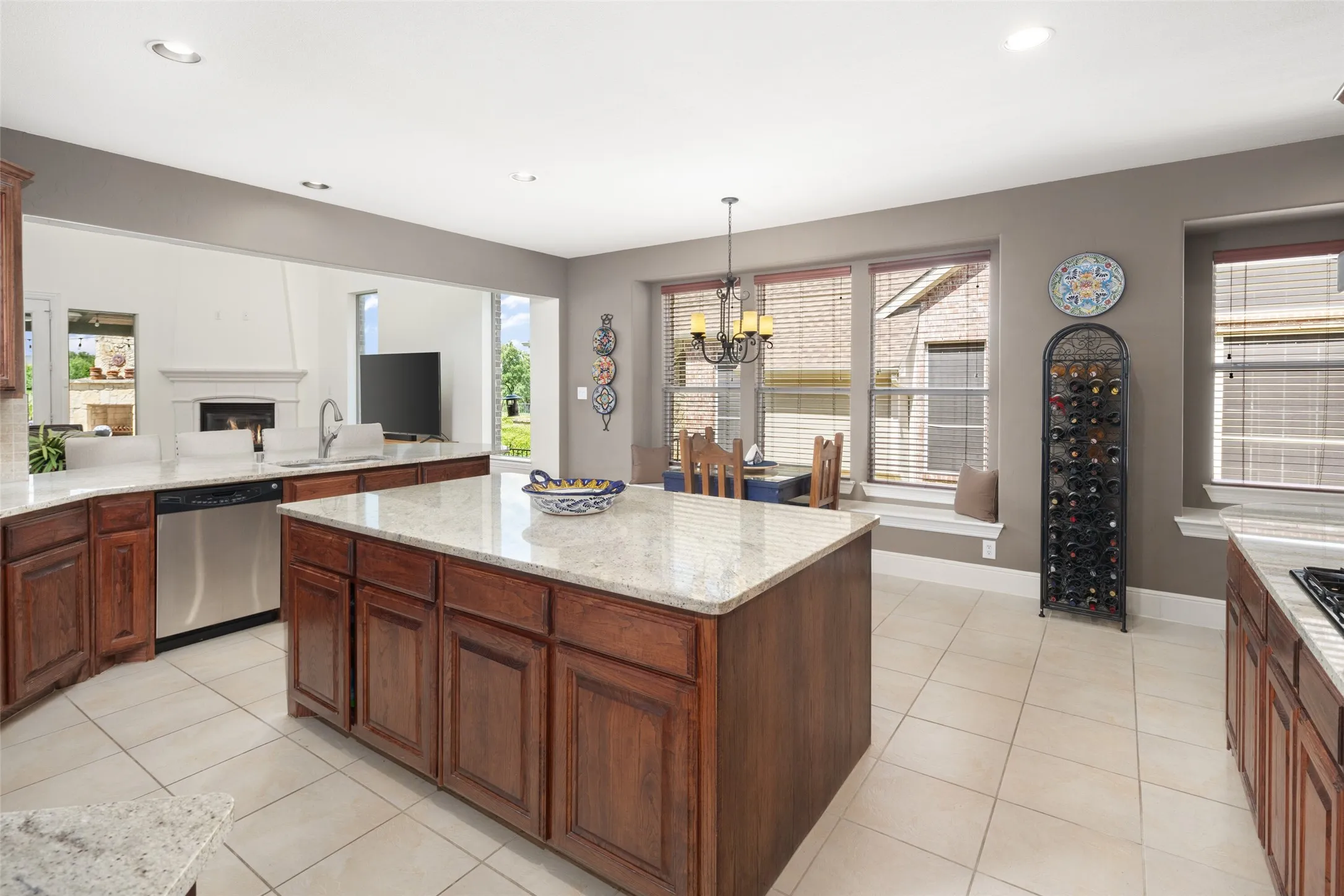 Single Family Residence For Sale in Collin County , 2801 Meadow Ridge Drive, Prosper, Texas 75078, 5 Bedroom, 4 Bathroom, 2 Garage spaces, 3,941 Sqft, built in 2010, mls#21378308, Real Estate Agent in Prosper, Homes For Sale in Collin county, Homes For Sale in Prosper, Realtor in Prosper Texas, Real Estate Brokerage Independent Realty Texas, Luminita Cordes Realtor