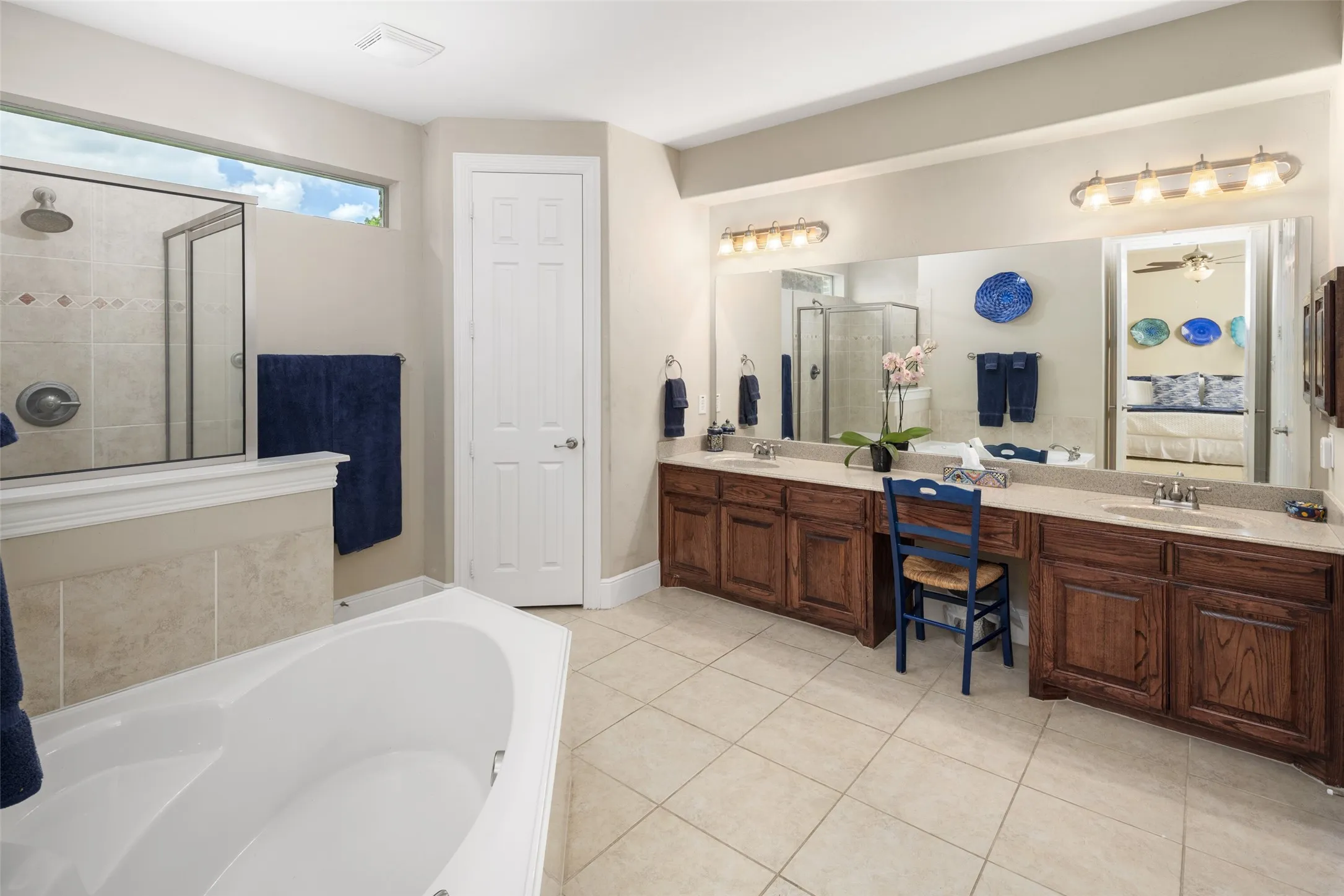 Single Family Residence For Sale in Collin County , 2801 Meadow Ridge Drive, Prosper, Texas 75078, 5 Bedroom, 4 Bathroom, 2 Garage spaces, 3,941 Sqft, built in 2010, mls#21378308, Real Estate Agent in Prosper, Homes For Sale in Collin county, Homes For Sale in Prosper, Realtor in Prosper Texas, Real Estate Brokerage Independent Realty Texas, Luminita Cordes Realtor