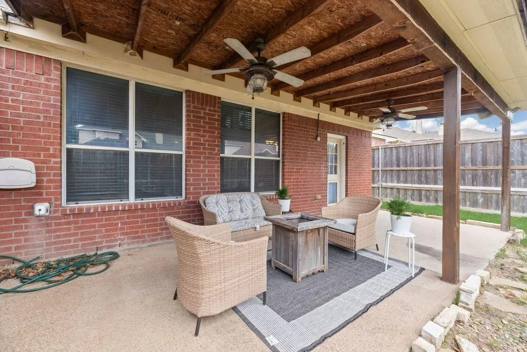 Single Family Residence For Sale in Denton County , 13714 Fall Harvest Drive, Frisco, Texas 75033, 4 Bedroom, 5 Bathroom, 2 Garage spaces, 4,115 Sqft, built in 2006, mls#21377488, Real Estate Agent in Frisco, Homes For Sale in Denton county, Homes For Sale in Frisco, Realtor in Frisco Texas, Real Estate Brokerage Independent Realty Texas, Luminita Cordes Realtor