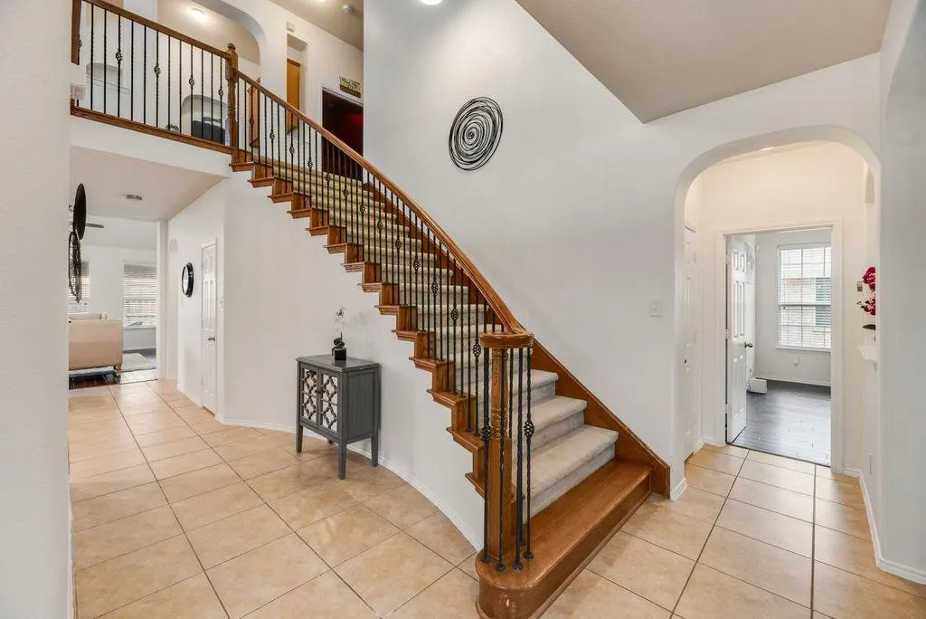 Single Family Residence For Sale in Denton County , 13714 Fall Harvest Drive, Frisco, Texas 75033, 4 Bedroom, 5 Bathroom, 2 Garage spaces, 4,115 Sqft, built in 2006, mls#21377488, Real Estate Agent in Frisco, Homes For Sale in Denton county, Homes For Sale in Frisco, Realtor in Frisco Texas, Real Estate Brokerage Independent Realty Texas, Luminita Cordes Realtor