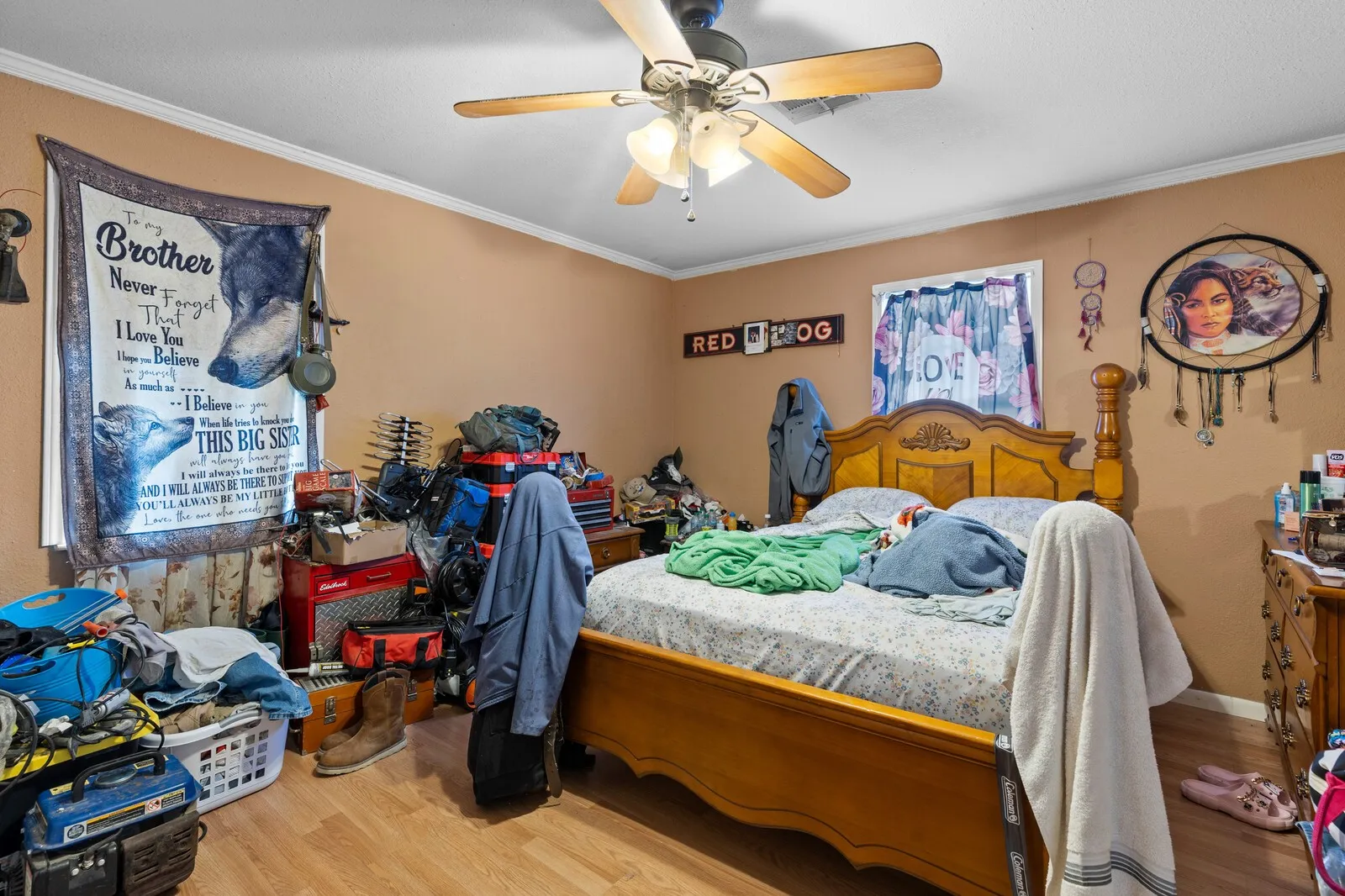 Single Family Residence For Sale in Mc Lennan County , 1412 Oaklawn Street, Bellmead, Texas 76705, 1 Bedroom, 1 Bathroom, Garage spaces, 900 Sqft, built in 1950, mls#21368803, Real Estate Agent in Bellmead, Homes For Sale in Mc Lennan county, Homes For Sale in Bellmead, Realtor in Bellmead Texas, Real Estate Brokerage Independent Realty Texas, Luminita Cordes Realtor