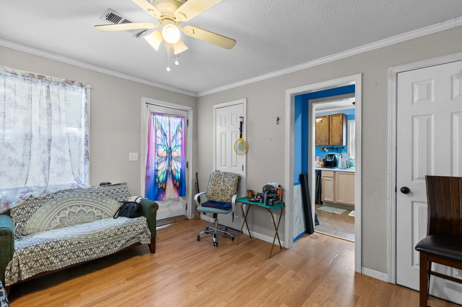 Single Family Residence For Sale in Mc Lennan County , 1412 Oaklawn Street, Bellmead, Texas 76705, 1 Bedroom, 1 Bathroom, Garage spaces, 900 Sqft, built in 1950, mls#21368803, Real Estate Agent in Bellmead, Homes For Sale in Mc Lennan county, Homes For Sale in Bellmead, Realtor in Bellmead Texas, Real Estate Brokerage Independent Realty Texas, Luminita Cordes Realtor