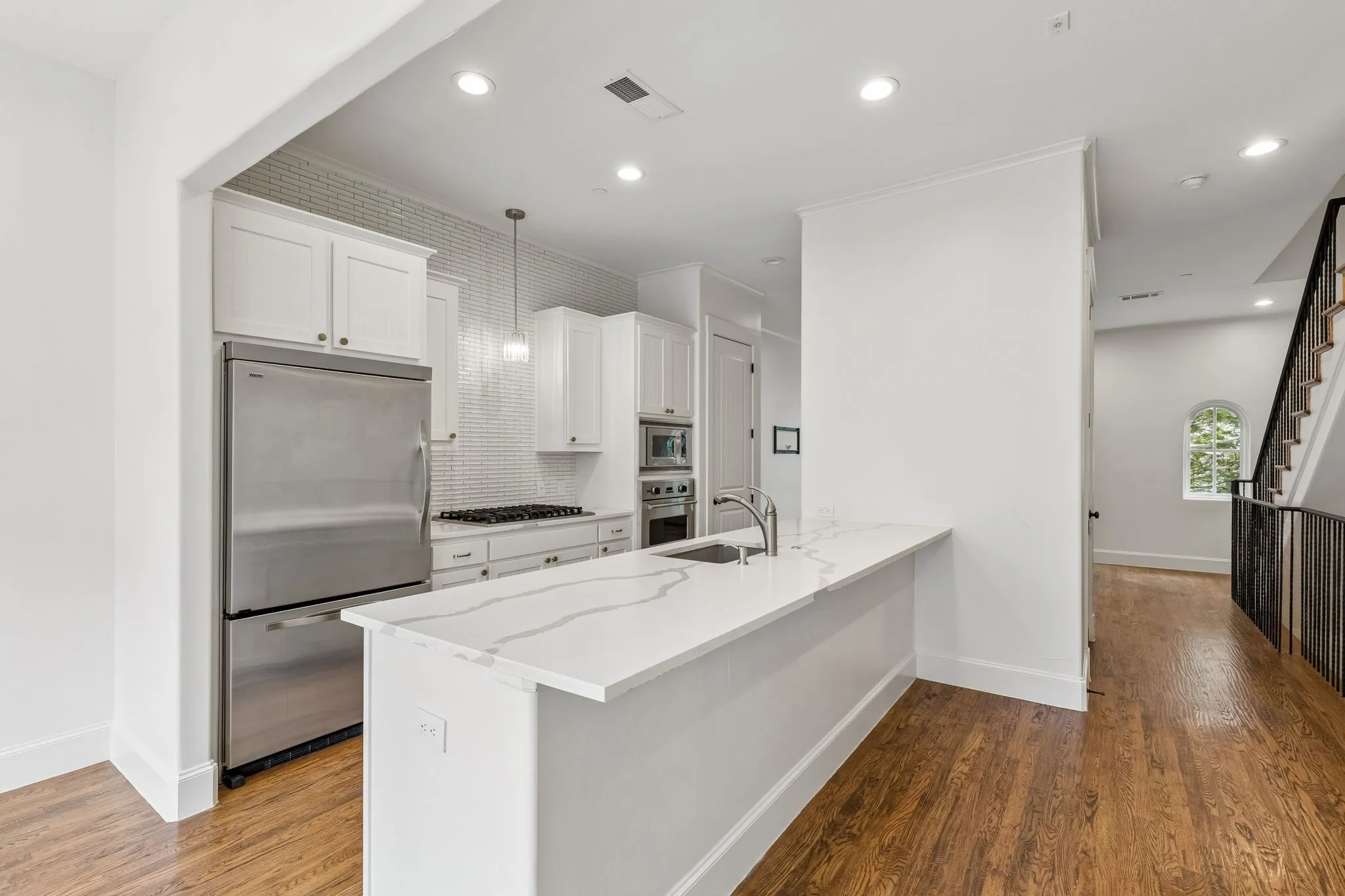Condominium For Sale in Dallas County , 4406 Bowser Avenue 2, Dallas, Texas 75219, 3 Bedroom, 4 Bathroom, 2 Garage spaces, 1,894 Sqft, built in 2008, mls#21375781, Real Estate Agent in Dallas, Homes For Sale in Dallas county, Homes For Sale in Dallas, Realtor in Dallas Texas, Real Estate Brokerage Independent Realty Texas, Luminita Cordes Realtor