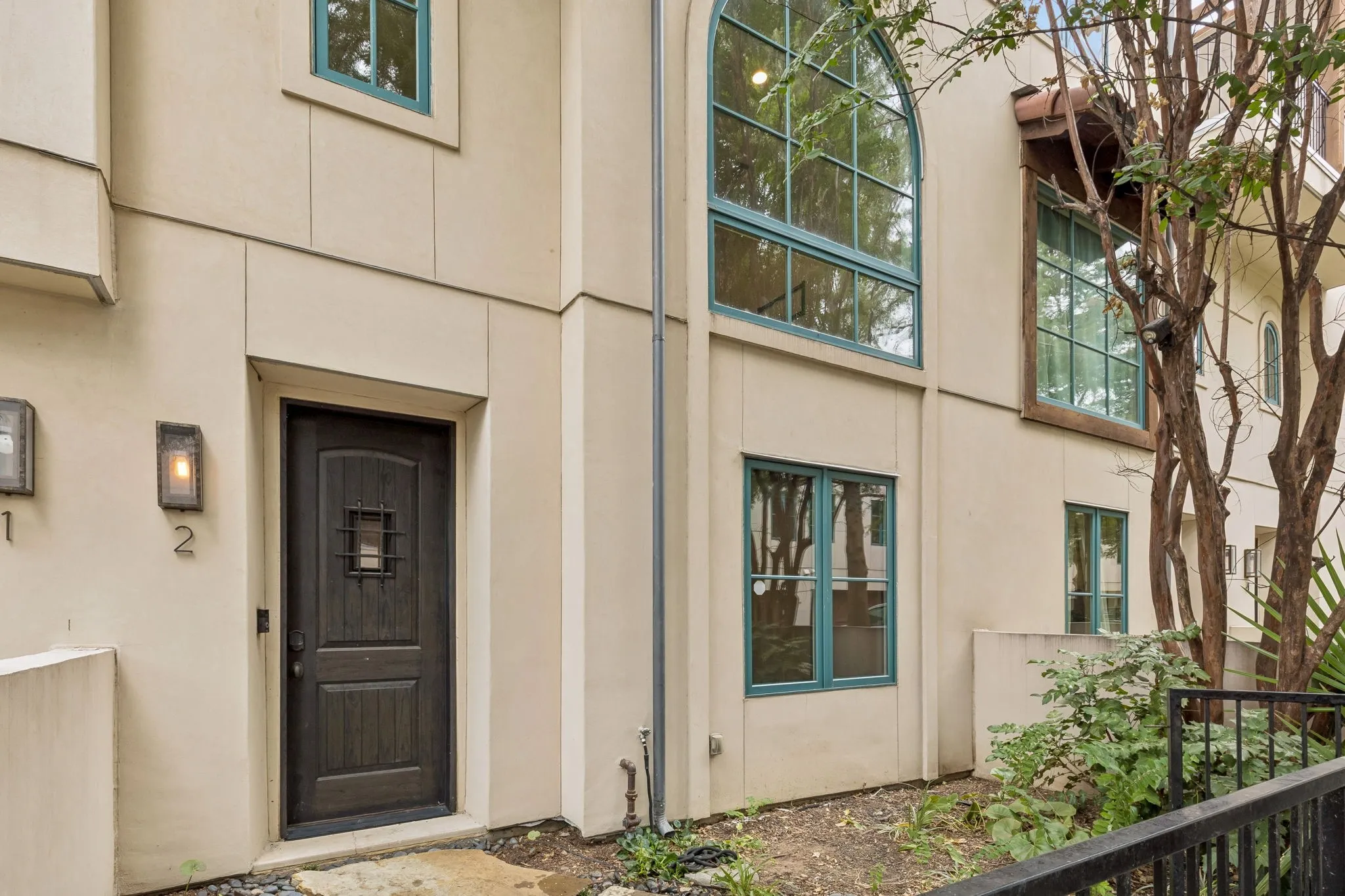Condominium For Sale in Dallas County , 4406 Bowser Avenue 2, Dallas, Texas 75219, 3 Bedroom, 4 Bathroom, 2 Garage spaces, 1,894 Sqft, built in 2008, mls#21375781, Real Estate Agent in Dallas, Homes For Sale in Dallas county, Homes For Sale in Dallas, Realtor in Dallas Texas, Real Estate Brokerage Independent Realty Texas, Luminita Cordes Realtor