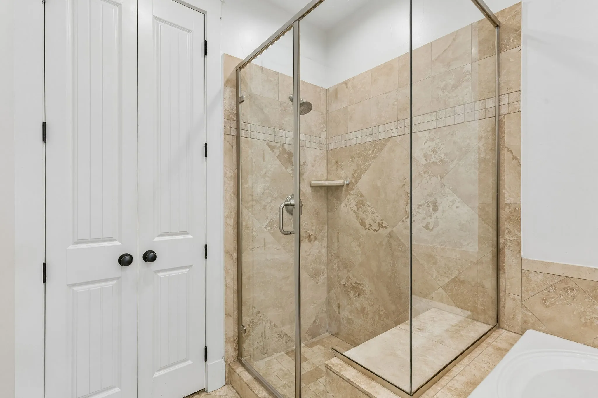 Condominium For Sale in Dallas County , 4406 Bowser Avenue 2, Dallas, Texas 75219, 3 Bedroom, 4 Bathroom, 2 Garage spaces, 1,894 Sqft, built in 2008, mls#21375781, Real Estate Agent in Dallas, Homes For Sale in Dallas county, Homes For Sale in Dallas, Realtor in Dallas Texas, Real Estate Brokerage Independent Realty Texas, Luminita Cordes Realtor