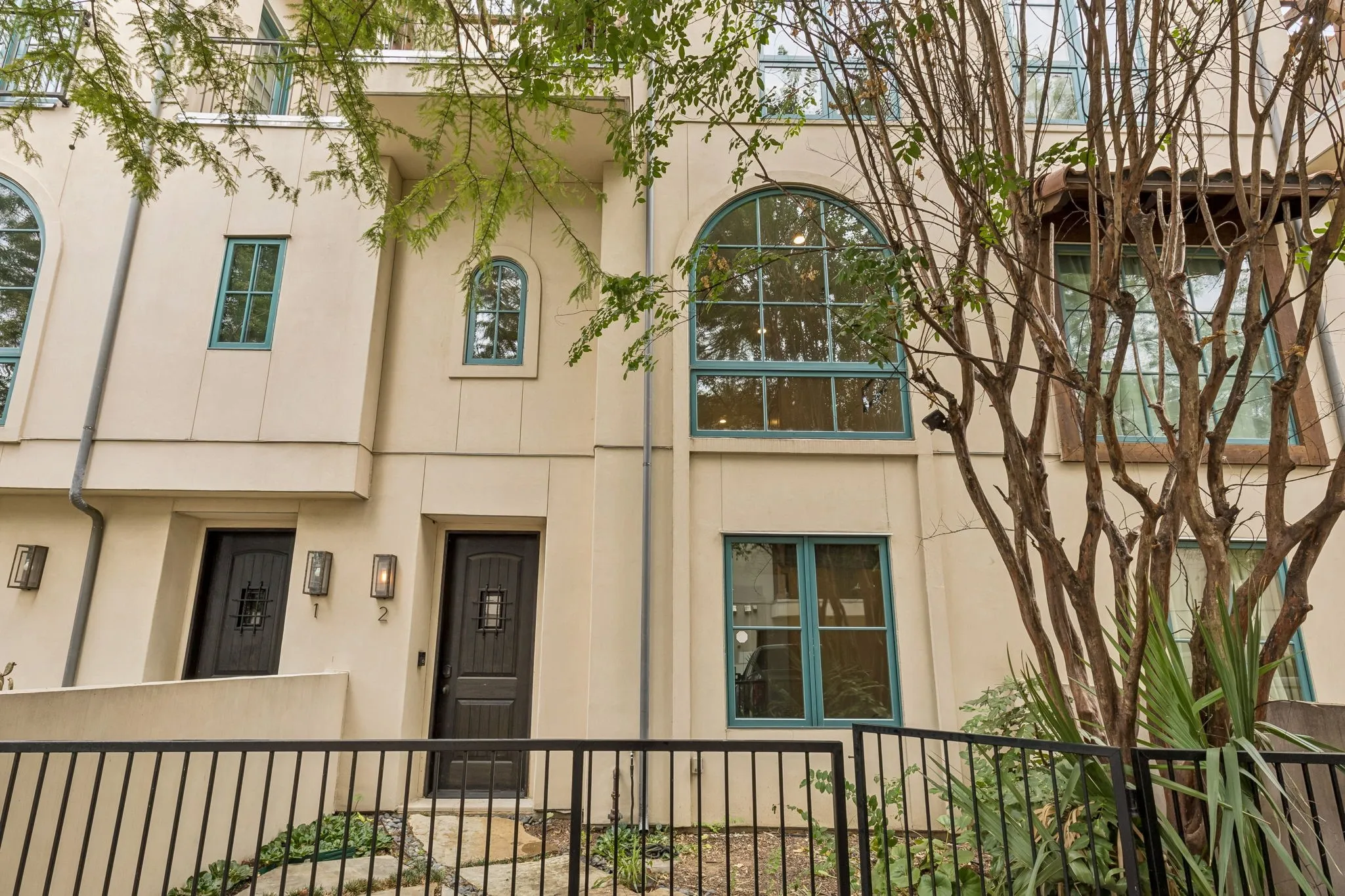 Condominium For Sale in Dallas County , 4406 Bowser Avenue 2, Dallas, Texas 75219, 3 Bedroom, 4 Bathroom, 2 Garage spaces, 1,894 Sqft, built in 2008, mls#21375781, Real Estate Agent in Dallas, Homes For Sale in Dallas county, Homes For Sale in Dallas, Realtor in Dallas Texas, Real Estate Brokerage Independent Realty Texas, Luminita Cordes Realtor