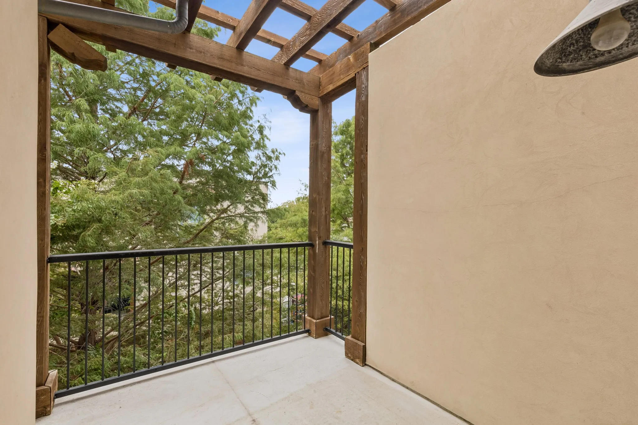 Condominium For Sale in Dallas County , 4406 Bowser Avenue 2, Dallas, Texas 75219, 3 Bedroom, 4 Bathroom, 2 Garage spaces, 1,894 Sqft, built in 2008, mls#21375781, Real Estate Agent in Dallas, Homes For Sale in Dallas county, Homes For Sale in Dallas, Realtor in Dallas Texas, Real Estate Brokerage Independent Realty Texas, Luminita Cordes Realtor