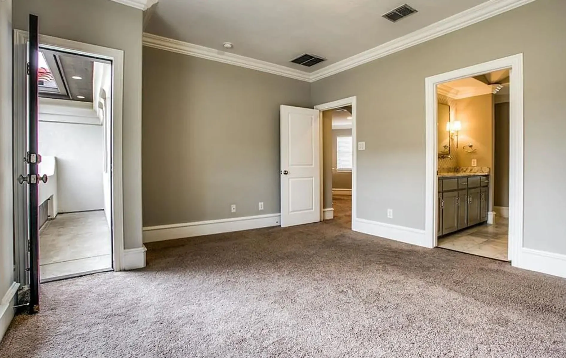 Townhouse For Rent in Dallas County , 857 N Glasgow Drive B, Dallas, Texas 75214, 2 Bedroom, 3 Bathroom, 2 Garage spaces, 2,322 Sqft, built in 2008, mls#21378330, Real Estate Agent in Dallas, Homes For Rent in Dallas county, Homes For Rent in Dallas, Realtor in Dallas Texas, Real Estate Brokerage Independent Realty Texas, Luminita Cordes Realtor