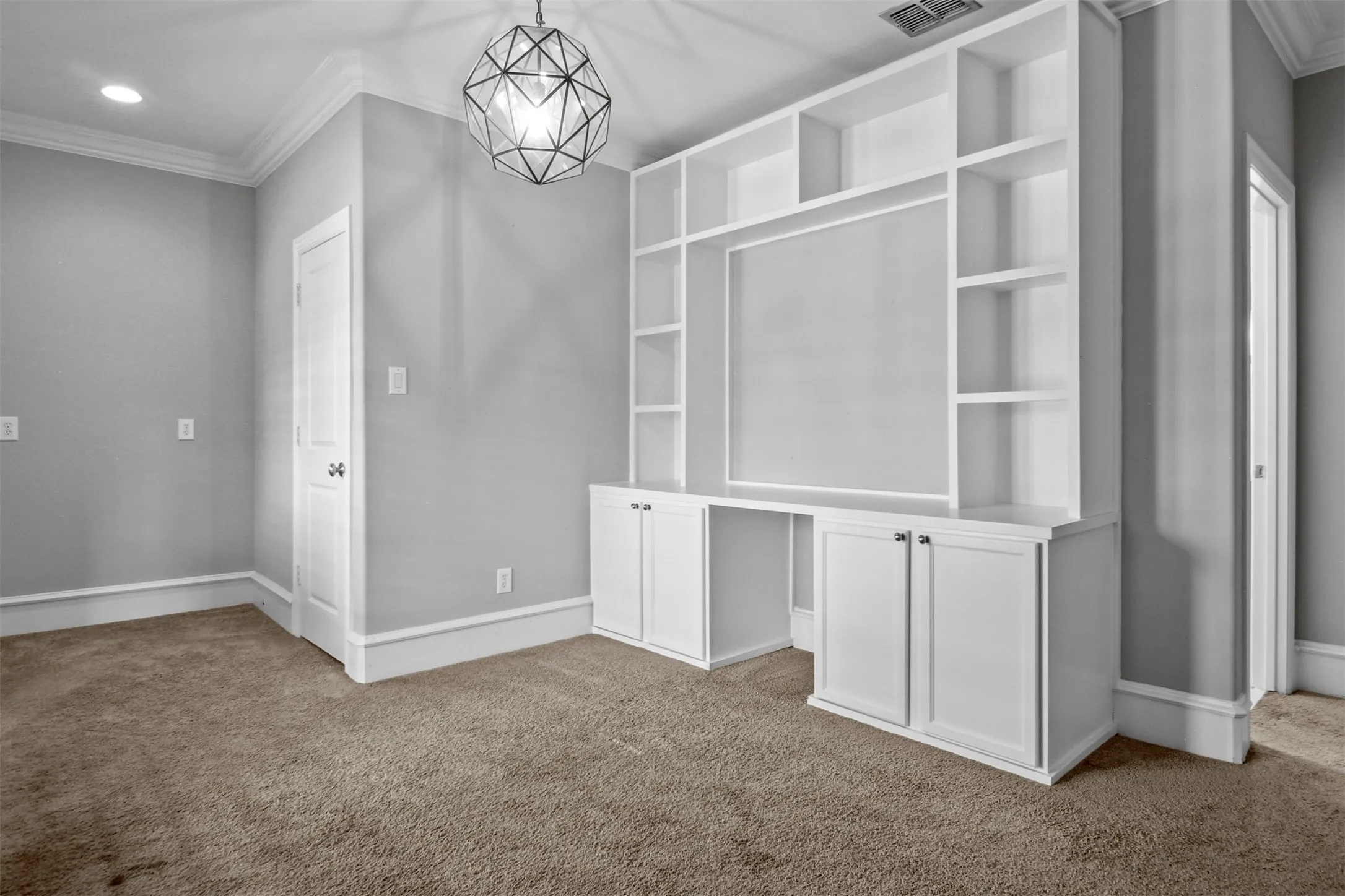 Townhouse For Rent in Dallas County , 857 N Glasgow Drive B, Dallas, Texas 75214, 2 Bedroom, 3 Bathroom, 2 Garage spaces, 2,322 Sqft, built in 2008, mls#21378330, Real Estate Agent in Dallas, Homes For Rent in Dallas county, Homes For Rent in Dallas, Realtor in Dallas Texas, Real Estate Brokerage Independent Realty Texas, Luminita Cordes Realtor