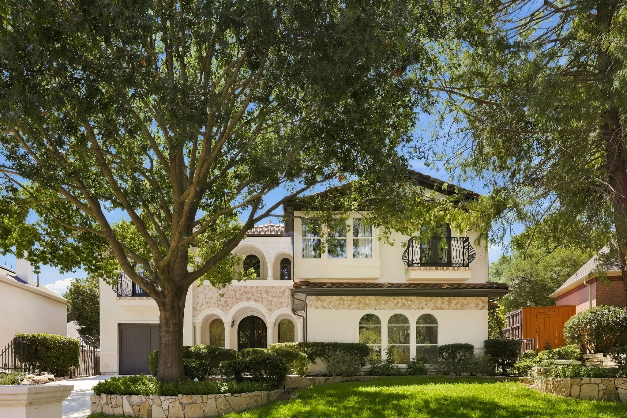 Single Family Residence For Sale in Collin County , 5504 Berks Court, Plano, Texas 75093, 5 Bedroom, 5 Bathroom, 2 Garage spaces, 6,200 Sqft, built in 1999, mls#21371349, Real Estate Agent in Plano, Homes For Sale in Collin county, Homes For Sale in Plano, Realtor in Plano Texas, Real Estate Brokerage Independent Realty Texas, Luminita Cordes Realtor