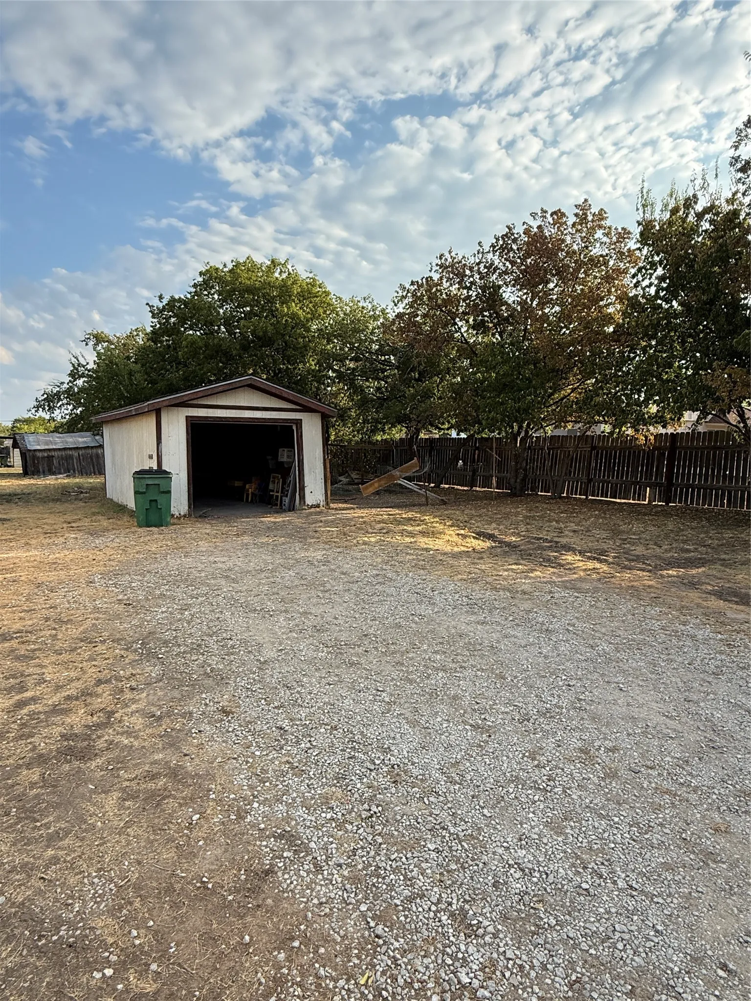 Single Family Residence For Sale in Coleman County , 1115 S Concho Street, Coleman, Texas 76834, 3 Bedroom, 2 Bathroom, 1 Garage spaces, 1,156 Sqft, built in 0, mls#21378335, Real Estate Agent in Coleman, Homes For Sale in Coleman county, Homes For Sale in Coleman, Realtor in Coleman Texas, Real Estate Brokerage Independent Realty Texas, Luminita Cordes Realtor