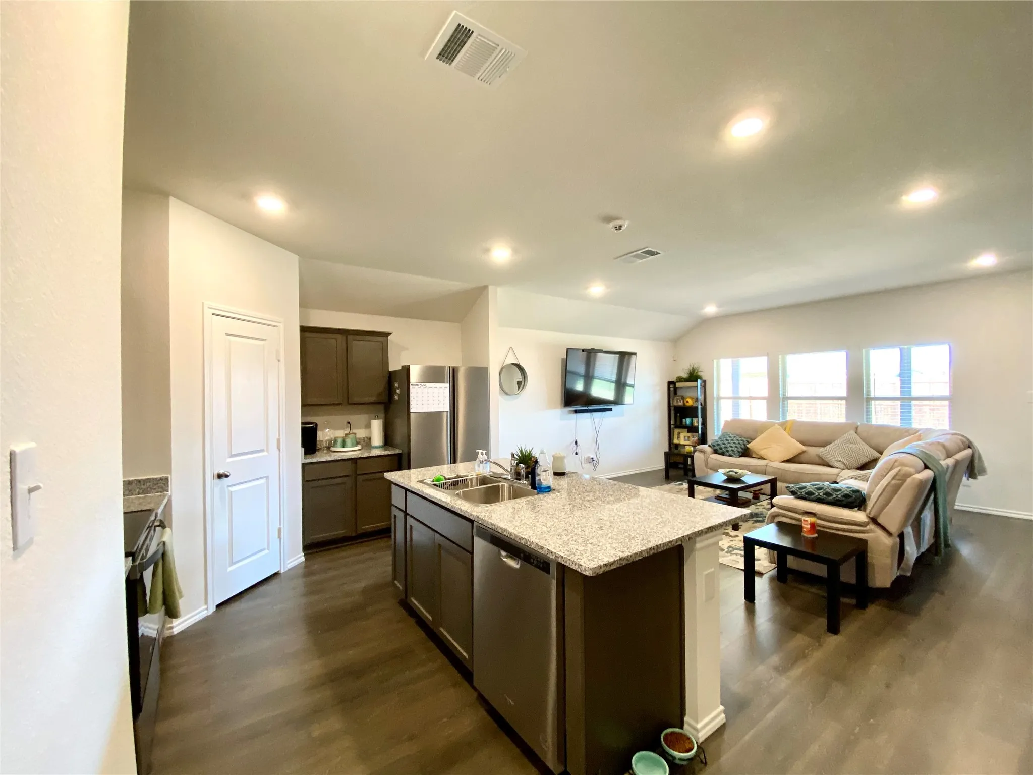 Single Family Residence For Rent in Collin County , 408 Wrangler Drive, Josephine, Texas 75189, 4 Bedroom, 2 Bathroom, 2 Garage spaces, 1,870 Sqft, built in 2021, mls#21373223, Real Estate Agent in Josephine, Homes For Rent in Collin county, Homes For Rent in Josephine, Realtor in Josephine Texas, Real Estate Brokerage Independent Realty Texas, Luminita Cordes Realtor