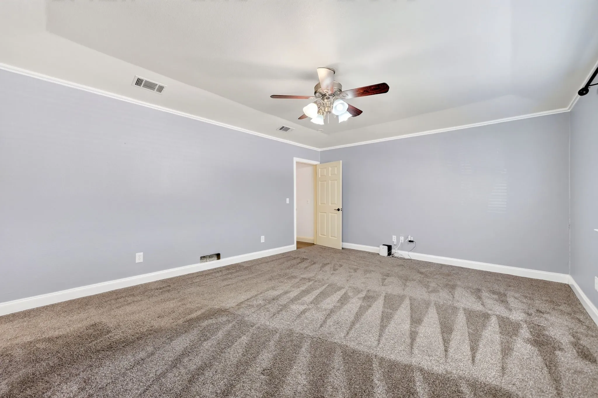 Single Family Residence For Sale in Collin County , 2121 Mcdaniel Circle, Plano, Texas 75075, 4 Bedroom, 4 Bathroom, 2 Garage spaces, 3,049 Sqft, built in 1979, mls#21374339, Real Estate Agent in Plano, Homes For Sale in Collin county, Homes For Sale in Plano, Realtor in Plano Texas, Real Estate Brokerage Independent Realty Texas, Luminita Cordes Realtor