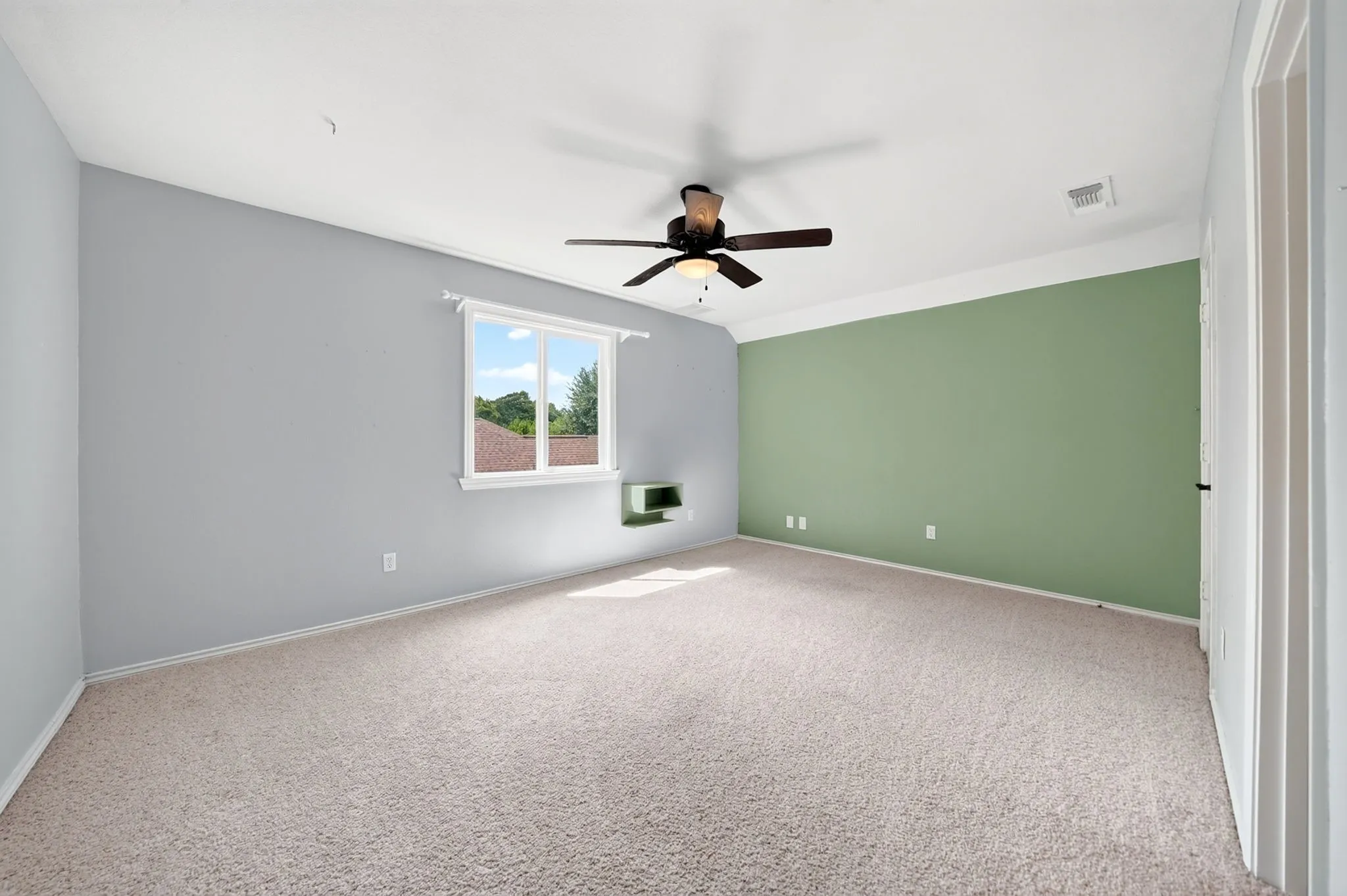 Third bedroom with built-in nightstand
