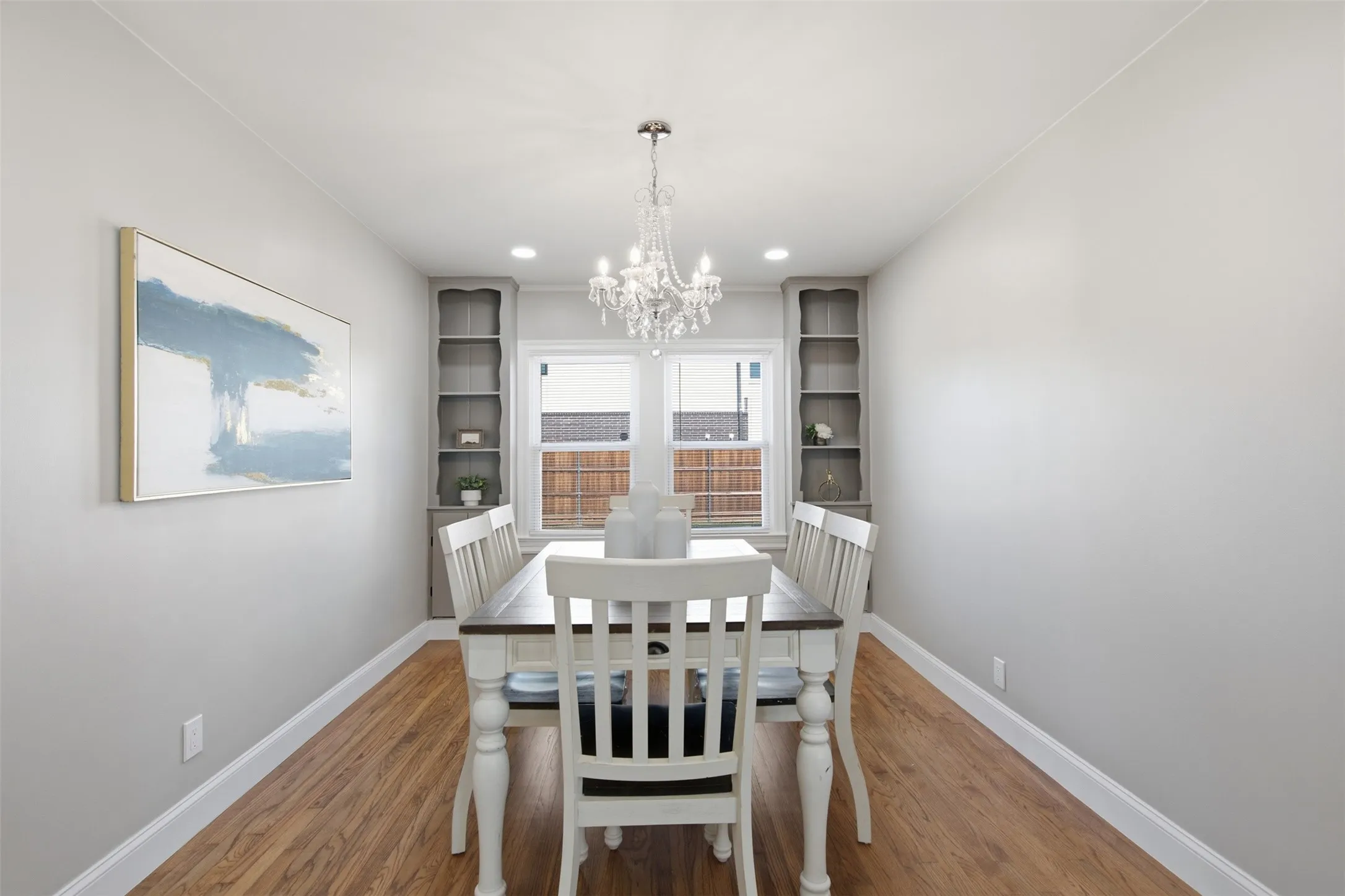 Single Family Residence For Sale in Dallas County , 4805 Capitol Avenue, Dallas, Texas 75204, 2 Bedroom, 1 Bathroom, Garage spaces, 980 Sqft, built in 1936, mls#21377601, Real Estate Agent in Dallas, Homes For Sale in Dallas county, Homes For Sale in Dallas, Realtor in Dallas Texas, Real Estate Brokerage Independent Realty Texas, Luminita Cordes Realtor