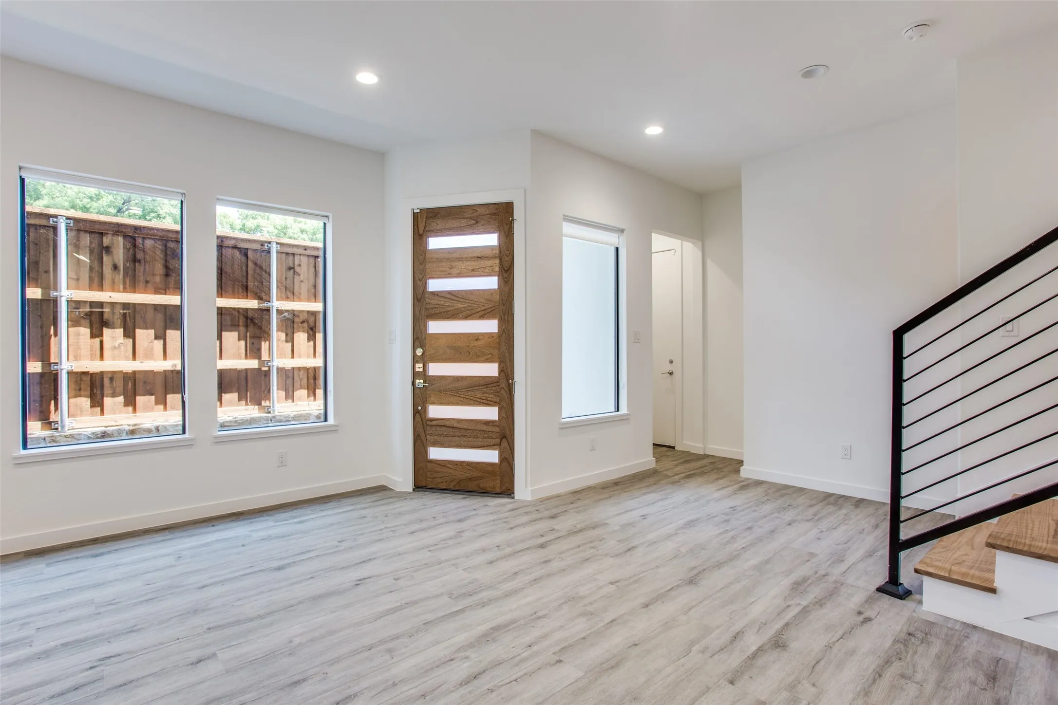 Duplex For Rent in Dallas County , 2335 Hondo Avenue, Dallas, Texas 75219, 3 Bedroom, 3 Bathroom, 2 Garage spaces, 2,320 Sqft, built in 2018, mls#21378343, Real Estate Agent in Dallas, Homes For Rent in Dallas county, Homes For Rent in Dallas, Realtor in Dallas Texas, Real Estate Brokerage Independent Realty Texas, Luminita Cordes Realtor