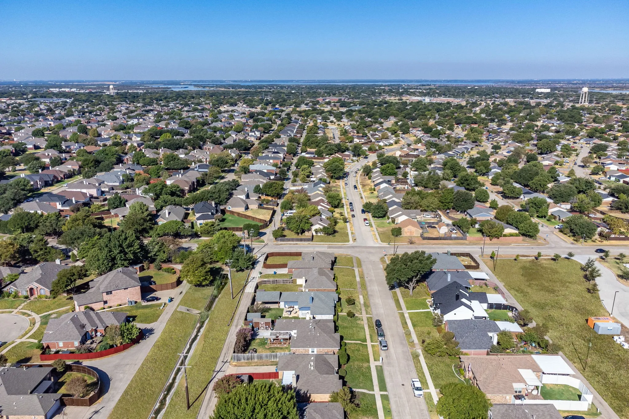 Single Family Residence For Sale in Denton County , 5816 Baker Drive, The Colony, Texas 75056, 3 Bedroom, 2 Bathroom, Garage spaces, 1,818 Sqft, built in 1988, mls#21375497, Real Estate Agent in The Colony, Homes For Sale in Denton county, Homes For Sale in The Colony, Realtor in The Colony Texas, Real Estate Brokerage Independent Realty Texas, Luminita Cordes Realtor
