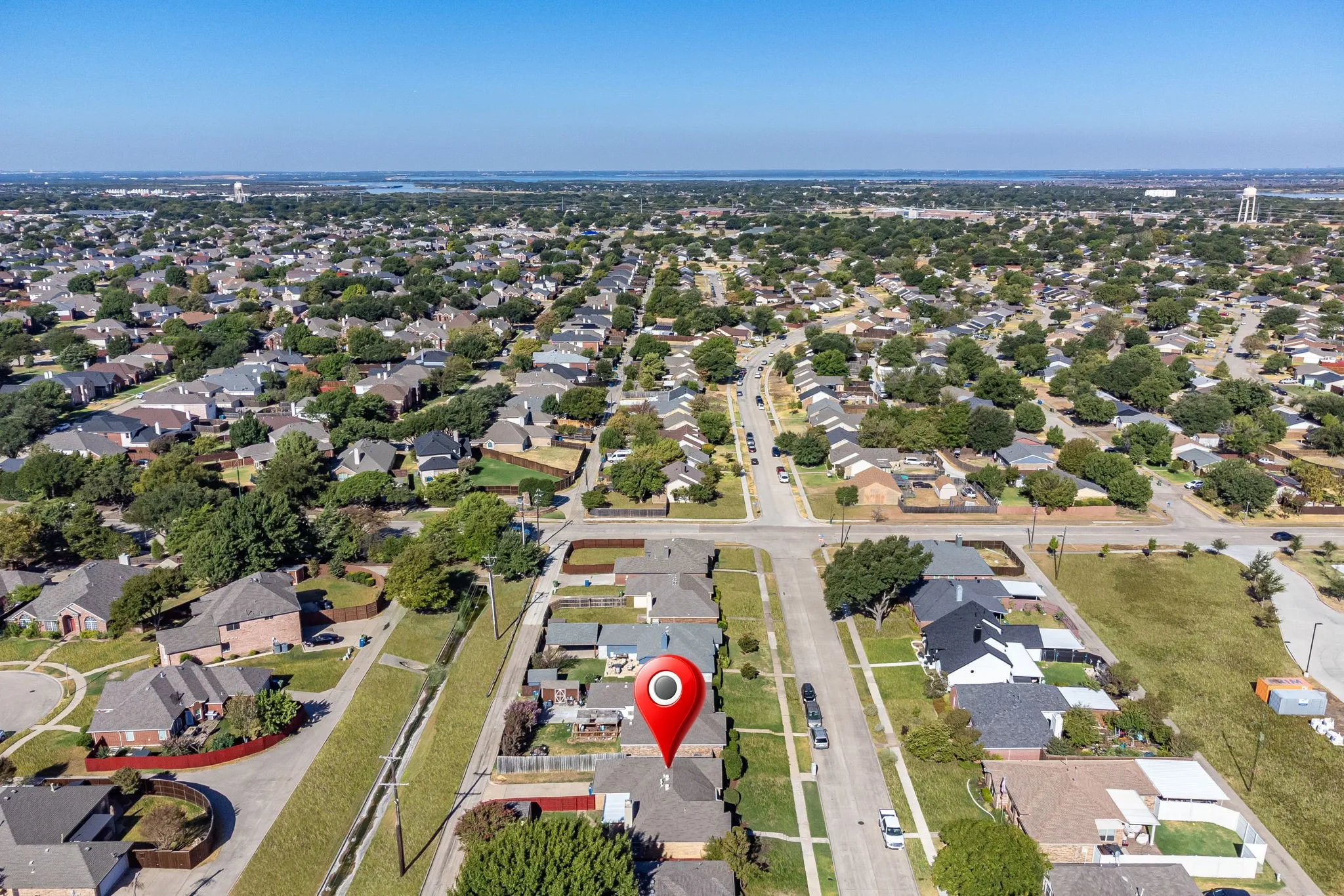 Single Family Residence For Sale in Denton County , 5816 Baker Drive, The Colony, Texas 75056, 3 Bedroom, 2 Bathroom, Garage spaces, 1,818 Sqft, built in 1988, mls#21375497, Real Estate Agent in The Colony, Homes For Sale in Denton county, Homes For Sale in The Colony, Realtor in The Colony Texas, Real Estate Brokerage Independent Realty Texas, Luminita Cordes Realtor