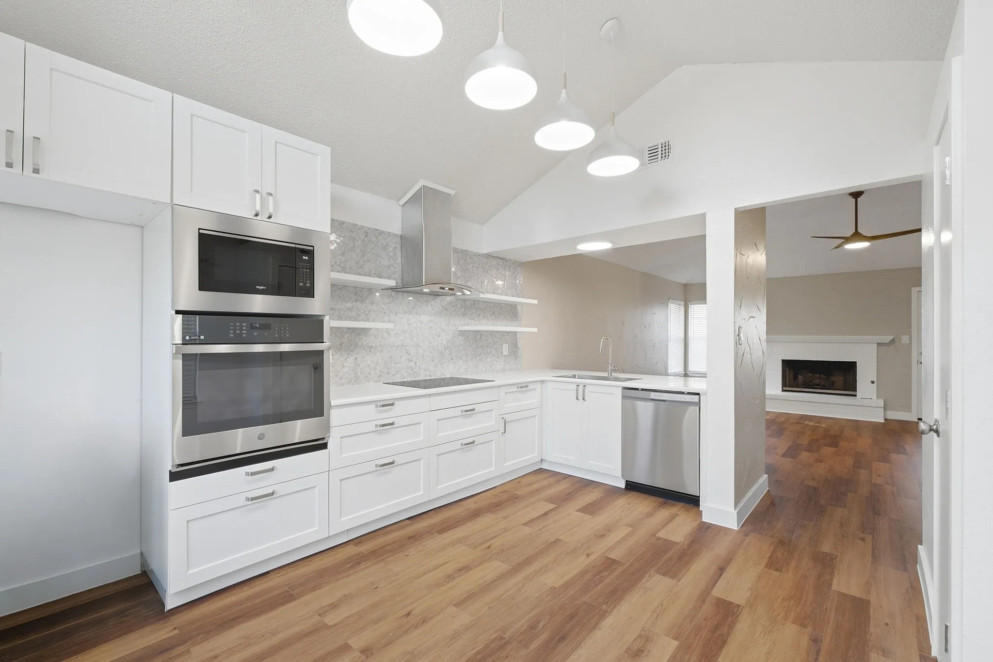 Single Family Residence For Sale in Denton County , 5816 Baker Drive, The Colony, Texas 75056, 3 Bedroom, 2 Bathroom, Garage spaces, 1,818 Sqft, built in 1988, mls#21375497, Real Estate Agent in The Colony, Homes For Sale in Denton county, Homes For Sale in The Colony, Realtor in The Colony Texas, Real Estate Brokerage Independent Realty Texas, Luminita Cordes Realtor