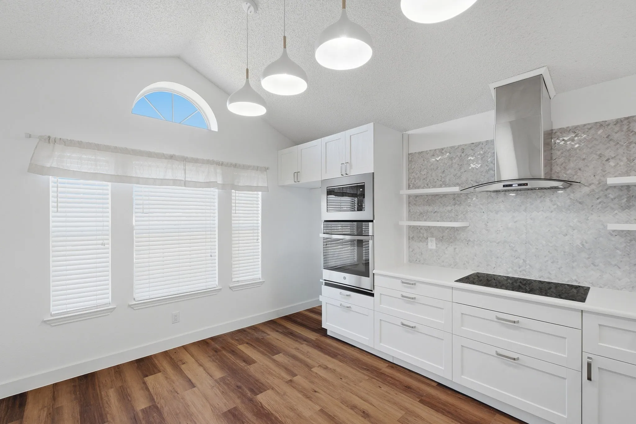 Single Family Residence For Sale in Denton County , 5816 Baker Drive, The Colony, Texas 75056, 3 Bedroom, 2 Bathroom, Garage spaces, 1,818 Sqft, built in 1988, mls#21375497, Real Estate Agent in The Colony, Homes For Sale in Denton county, Homes For Sale in The Colony, Realtor in The Colony Texas, Real Estate Brokerage Independent Realty Texas, Luminita Cordes Realtor