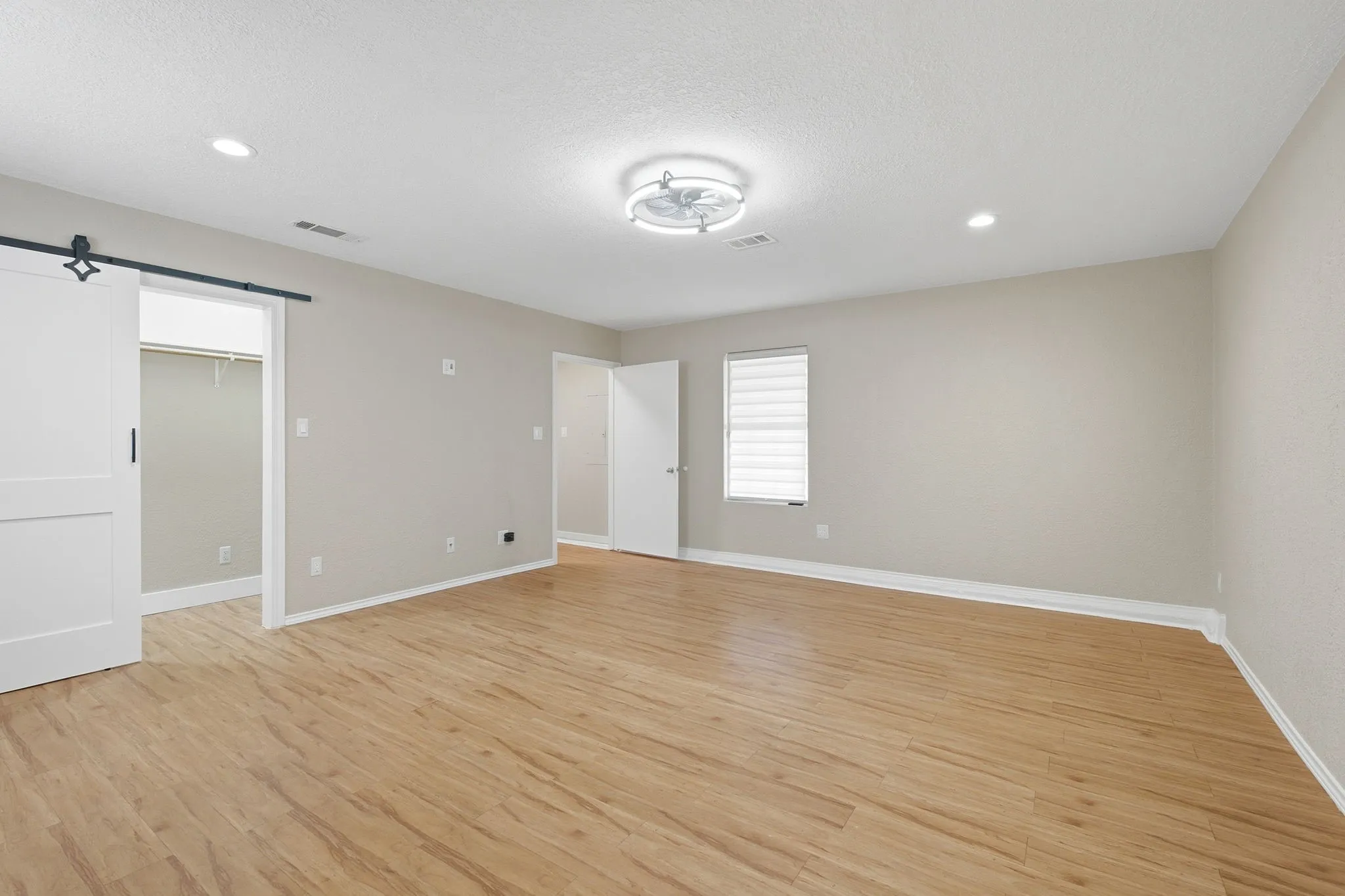 Single Family Residence For Sale in Denton County , 5816 Baker Drive, The Colony, Texas 75056, 3 Bedroom, 2 Bathroom, Garage spaces, 1,818 Sqft, built in 1988, mls#21375497, Real Estate Agent in The Colony, Homes For Sale in Denton county, Homes For Sale in The Colony, Realtor in The Colony Texas, Real Estate Brokerage Independent Realty Texas, Luminita Cordes Realtor