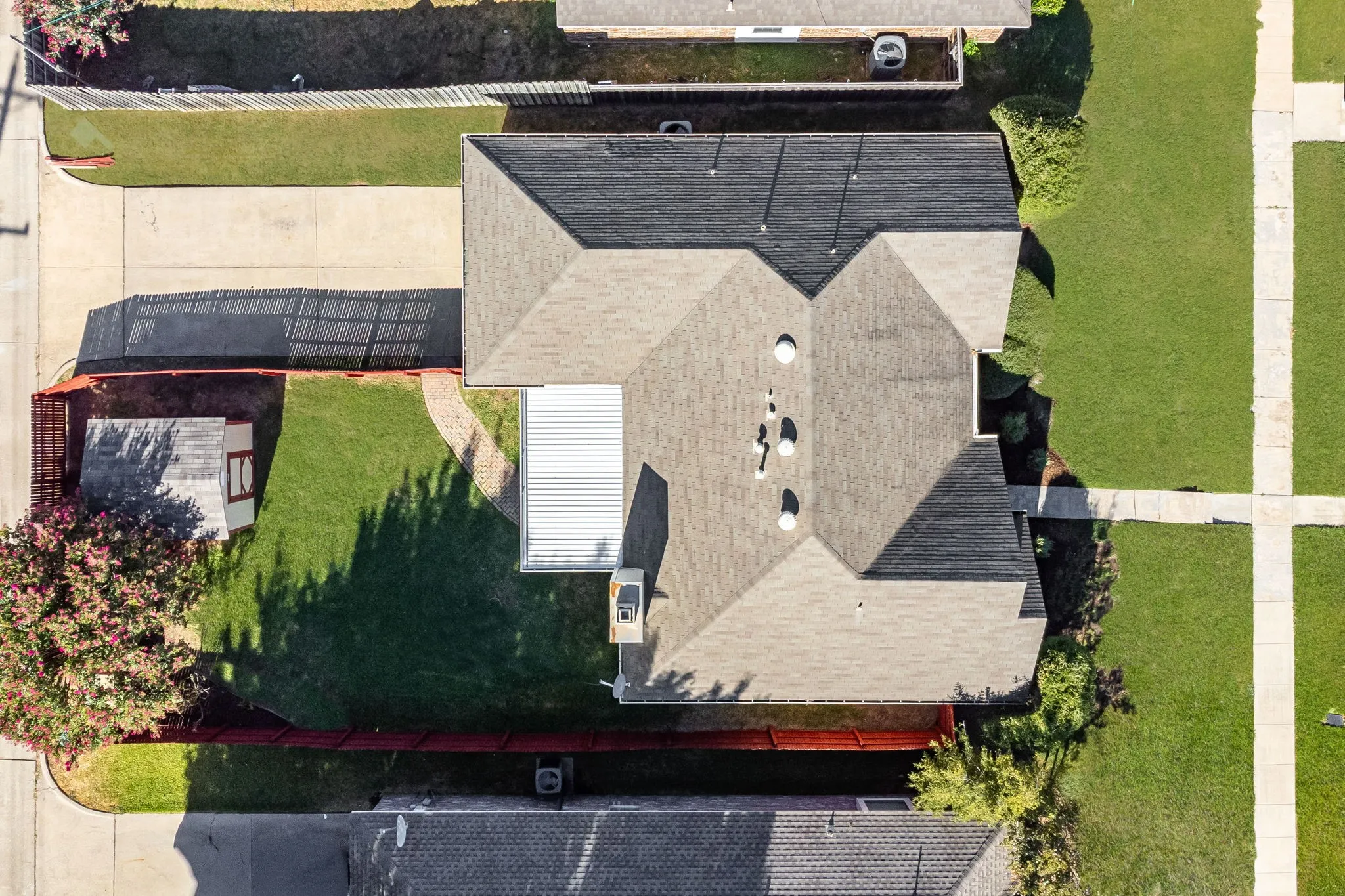 Single Family Residence For Sale in Denton County , 5816 Baker Drive, The Colony, Texas 75056, 3 Bedroom, 2 Bathroom, Garage spaces, 1,818 Sqft, built in 1988, mls#21375497, Real Estate Agent in The Colony, Homes For Sale in Denton county, Homes For Sale in The Colony, Realtor in The Colony Texas, Real Estate Brokerage Independent Realty Texas, Luminita Cordes Realtor