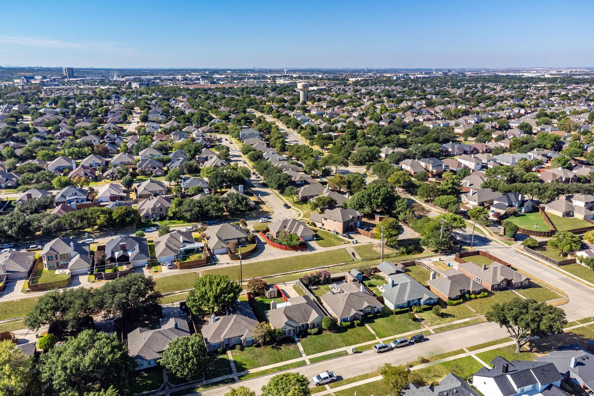 Single Family Residence For Sale in Denton County , 5816 Baker Drive, The Colony, Texas 75056, 3 Bedroom, 2 Bathroom, Garage spaces, 1,818 Sqft, built in 1988, mls#21375497, Real Estate Agent in The Colony, Homes For Sale in Denton county, Homes For Sale in The Colony, Realtor in The Colony Texas, Real Estate Brokerage Independent Realty Texas, Luminita Cordes Realtor