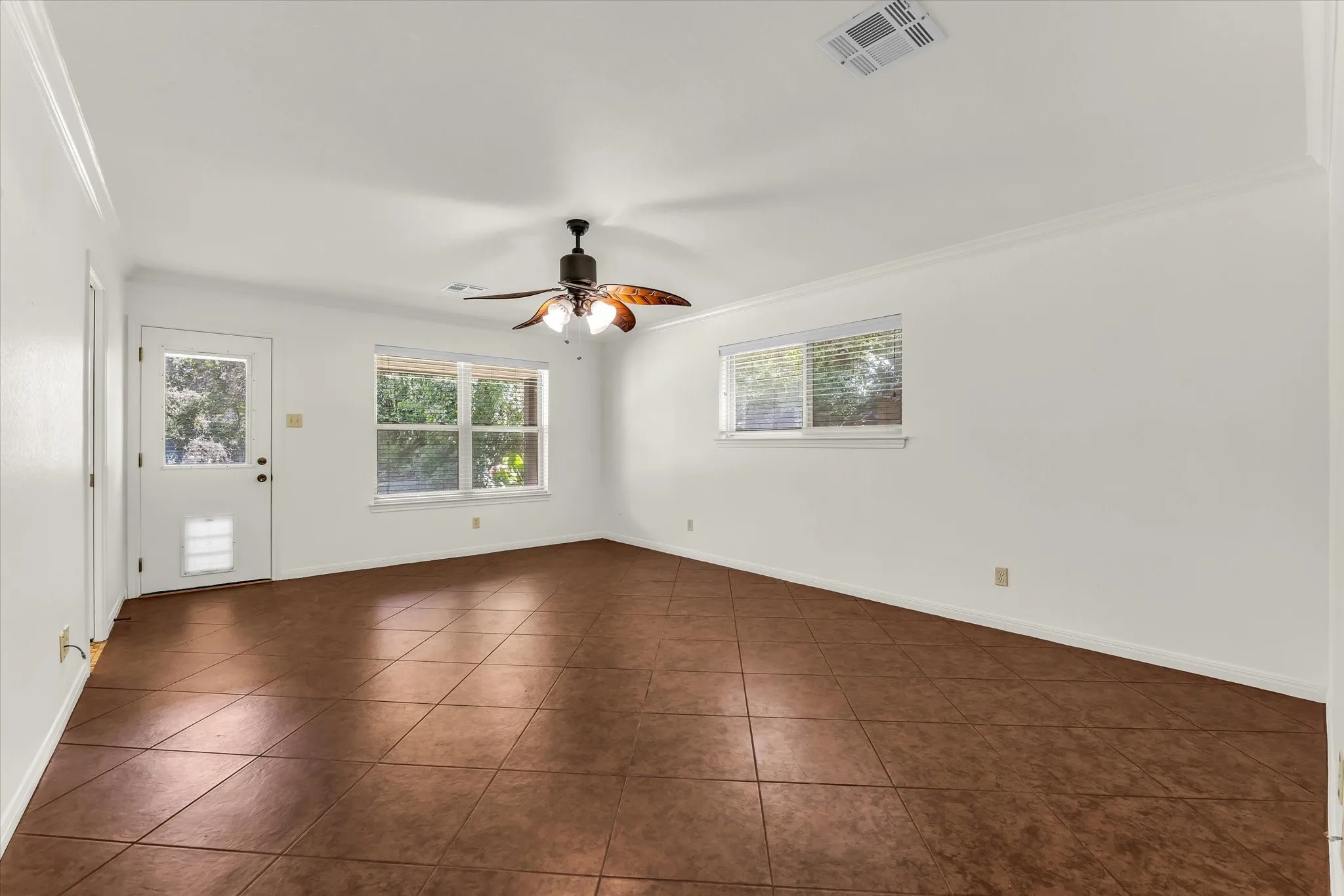 Single Family Residence For Sale in Mc Lennan County , 705 Poage Drive, Woodway, Texas 76712, 3 Bedroom, 2 Bathroom, 2 Garage spaces, 2,351 Sqft, built in 1979, mls#21378134, Real Estate Agent in Woodway, Homes For Sale in Mc Lennan county, Homes For Sale in Woodway, Realtor in Woodway Texas, Real Estate Brokerage Independent Realty Texas, Luminita Cordes Realtor