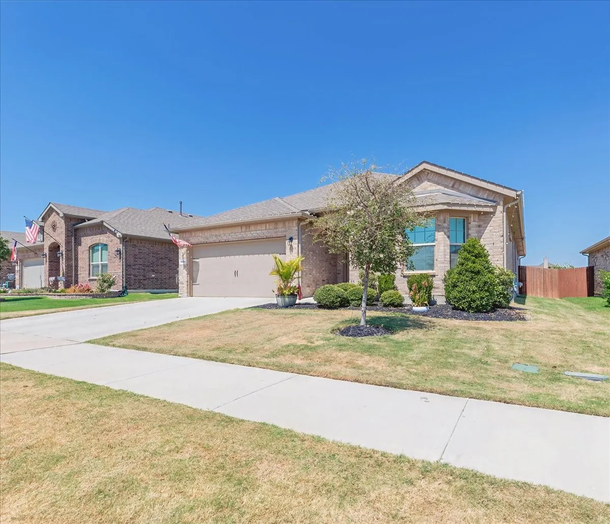 Single Family Residence For Sale in Tarrant County , 1904 Gill Star Drive, Haslet, Texas 76052, 4 Bedroom, 2 Bathroom, 2 Garage spaces, 2,107 Sqft, built in 2021, mls#21378276, Real Estate Agent in Haslet, Homes For Sale in Tarrant county, Homes For Sale in Haslet, Realtor in Haslet Texas, Real Estate Brokerage Independent Realty Texas, Luminita Cordes Realtor