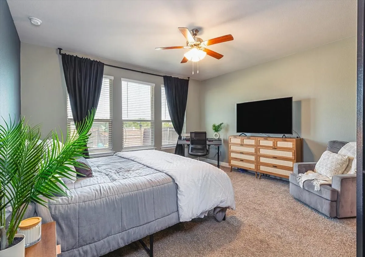 Single Family Residence For Sale in Tarrant County , 1904 Gill Star Drive, Haslet, Texas 76052, 4 Bedroom, 2 Bathroom, 2 Garage spaces, 2,107 Sqft, built in 2021, mls#21378276, Real Estate Agent in Haslet, Homes For Sale in Tarrant county, Homes For Sale in Haslet, Realtor in Haslet Texas, Real Estate Brokerage Independent Realty Texas, Luminita Cordes Realtor