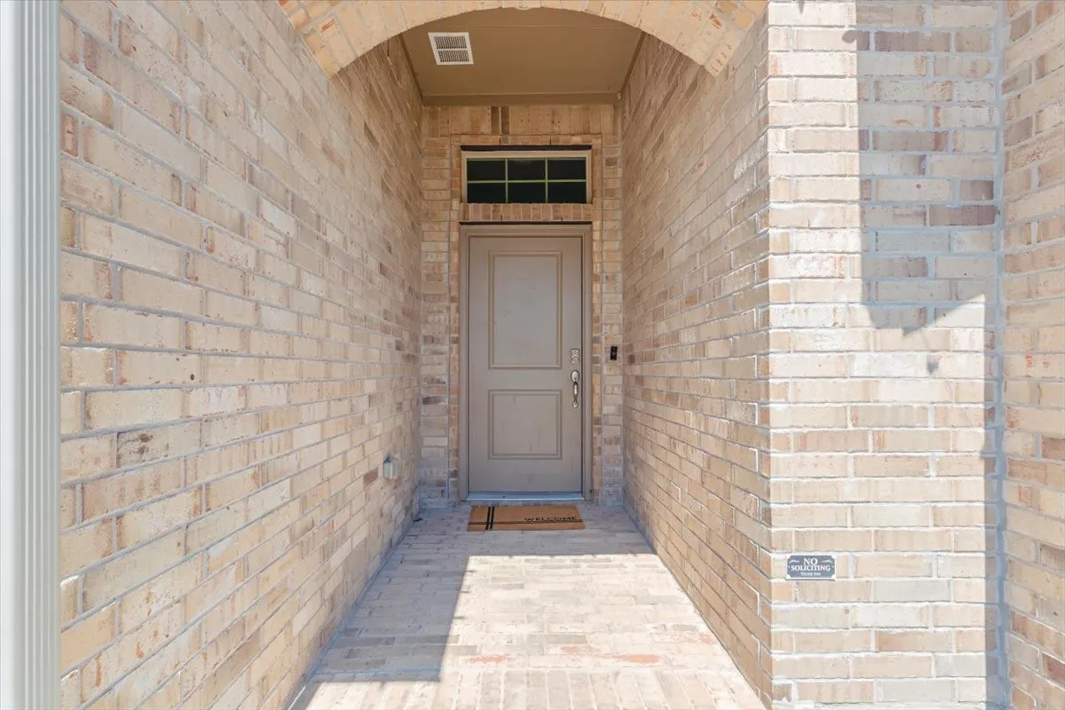 Single Family Residence For Sale in Tarrant County , 1904 Gill Star Drive, Haslet, Texas 76052, 4 Bedroom, 2 Bathroom, 2 Garage spaces, 2,107 Sqft, built in 2021, mls#21378276, Real Estate Agent in Haslet, Homes For Sale in Tarrant county, Homes For Sale in Haslet, Realtor in Haslet Texas, Real Estate Brokerage Independent Realty Texas, Luminita Cordes Realtor