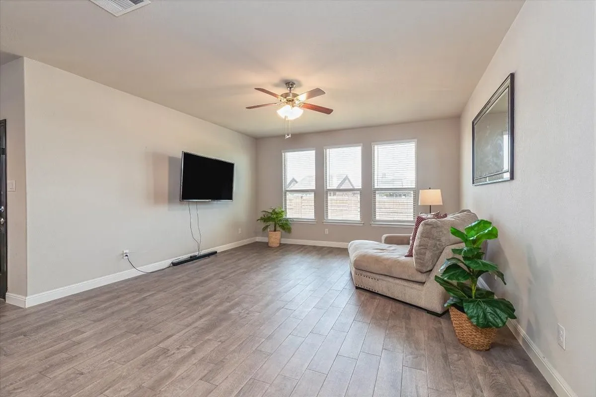 Single Family Residence For Sale in Tarrant County , 1904 Gill Star Drive, Haslet, Texas 76052, 4 Bedroom, 2 Bathroom, 2 Garage spaces, 2,107 Sqft, built in 2021, mls#21378276, Real Estate Agent in Haslet, Homes For Sale in Tarrant county, Homes For Sale in Haslet, Realtor in Haslet Texas, Real Estate Brokerage Independent Realty Texas, Luminita Cordes Realtor
