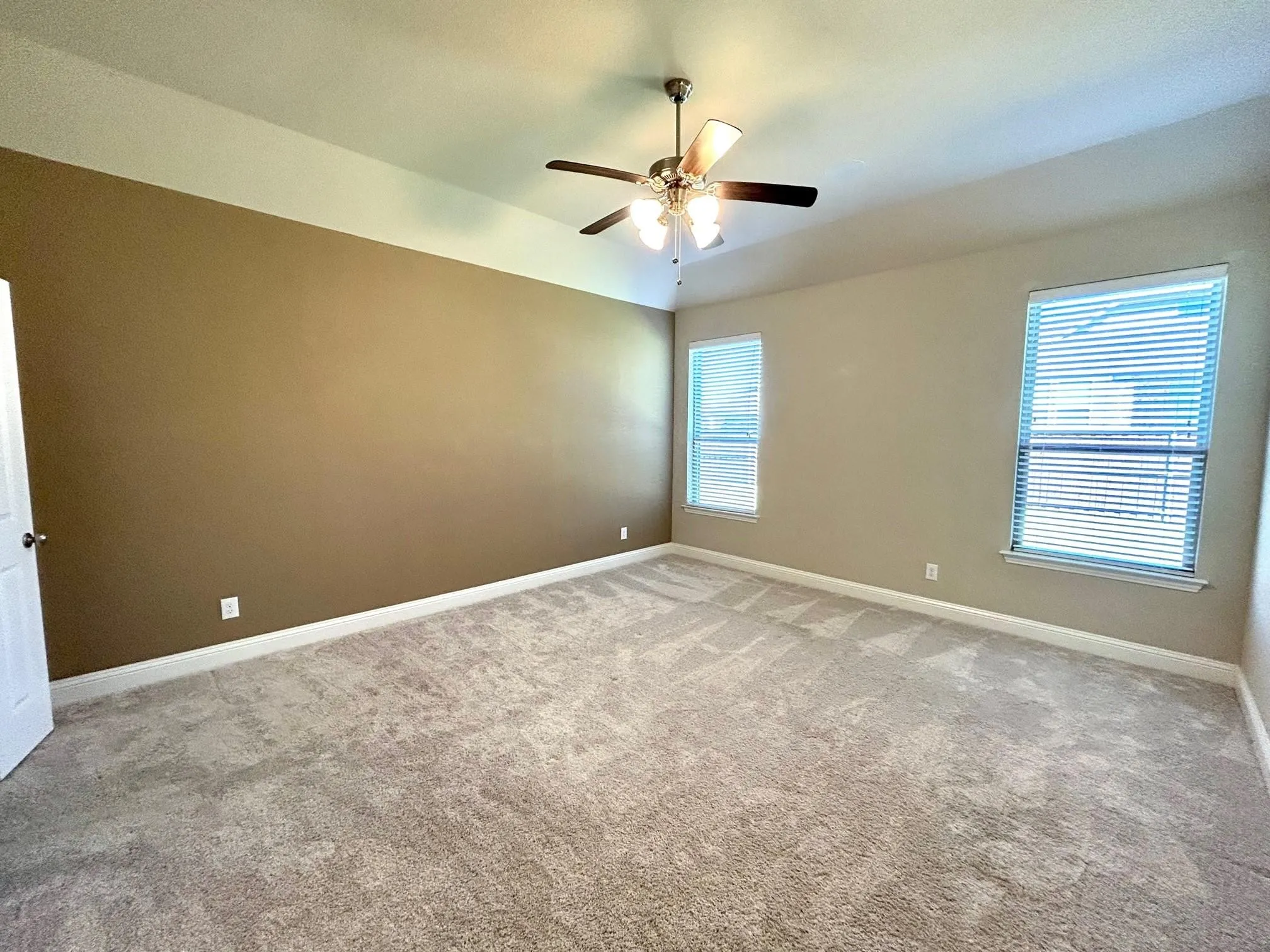 Single Family Residence For Rent in Rockwall County , 1400 Via Toscana Lane, Mclendon Chisholm, Texas 75032, 4 Bedroom, 2 Bathroom, 2 Garage spaces, 2,757 Sqft, built in 2018, mls#21358613, Real Estate Agent in Mclendon Chisholm, Homes For Rent in Rockwall county, Homes For Rent in Mclendon Chisholm, Realtor in Mclendon Chisholm Texas, Real Estate Brokerage Independent Realty Texas, Luminita Cordes Realtor